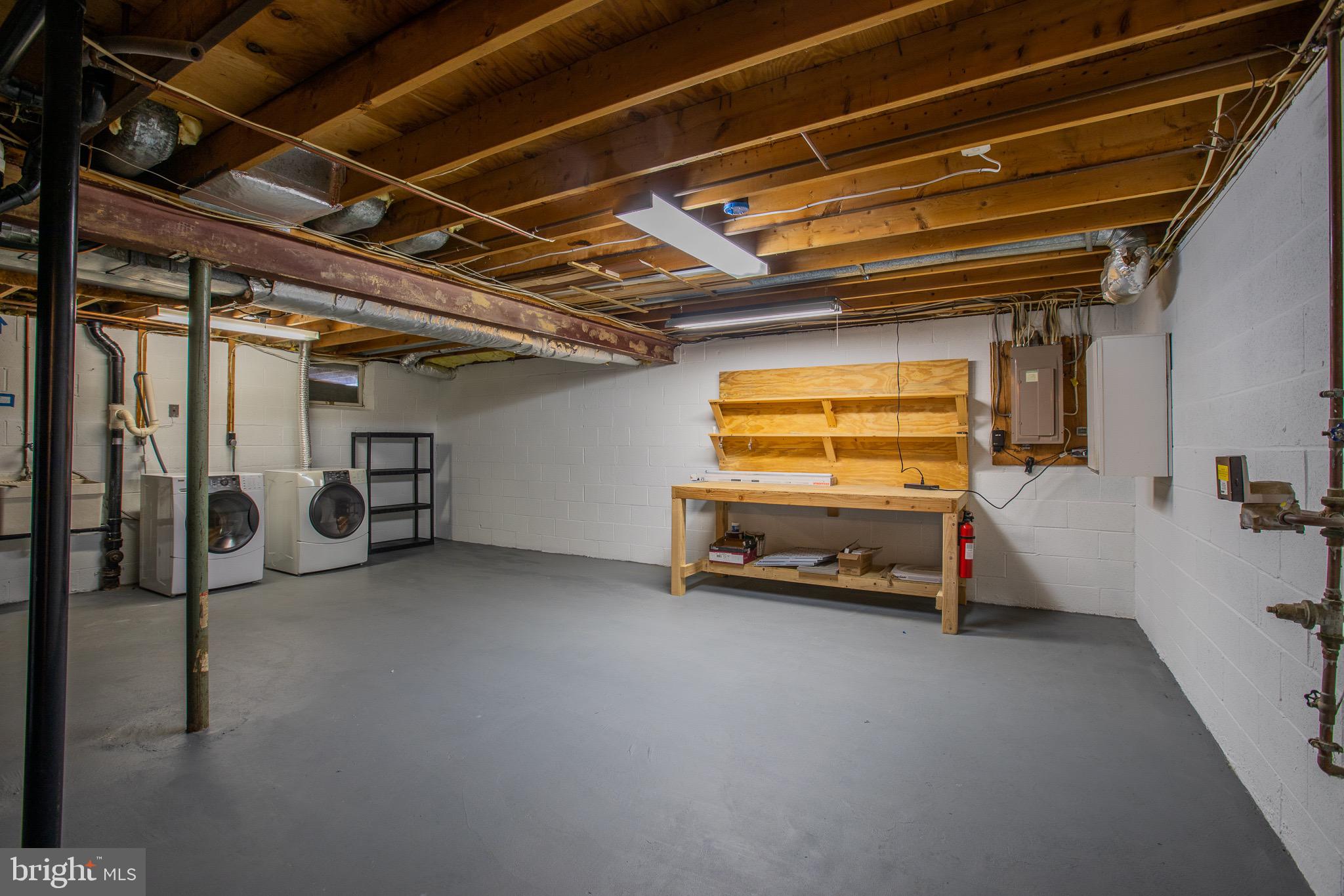 HICKORY RIDGE - Residential Lease
