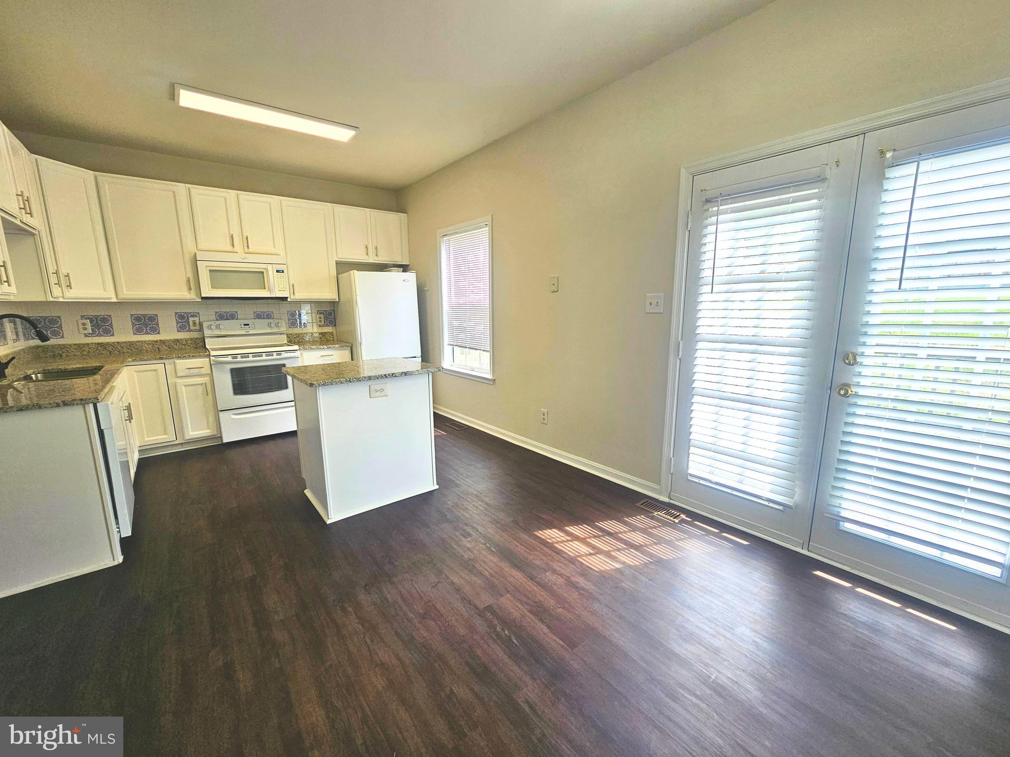 HEATHER HILLS/BRIGHTFLD - Residential Lease