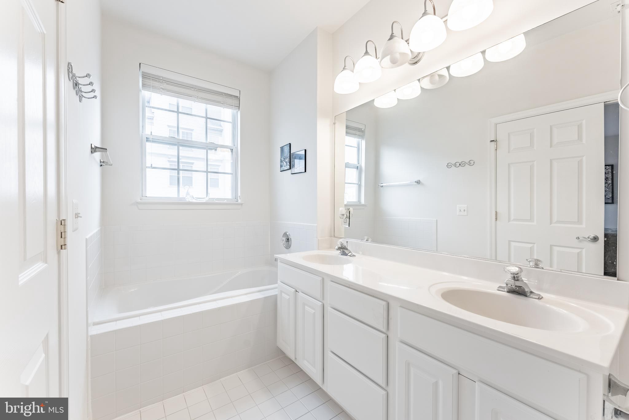 COURTS AT WESCOTT RIDGE - Residential