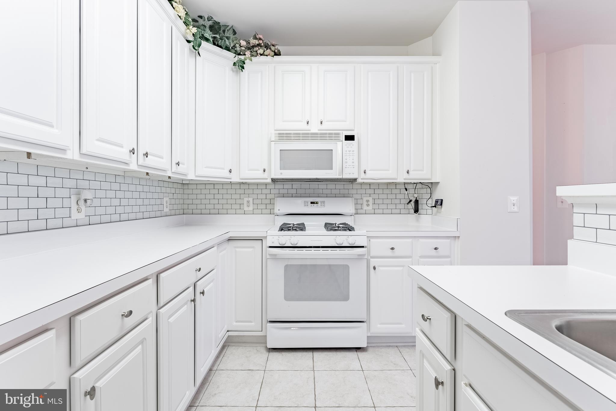 COURTS AT WESCOTT RIDGE - Residential