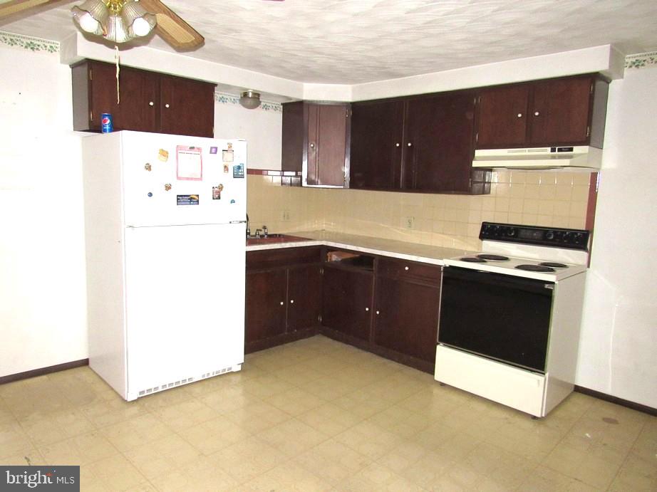 LAKE MEADE - Residential