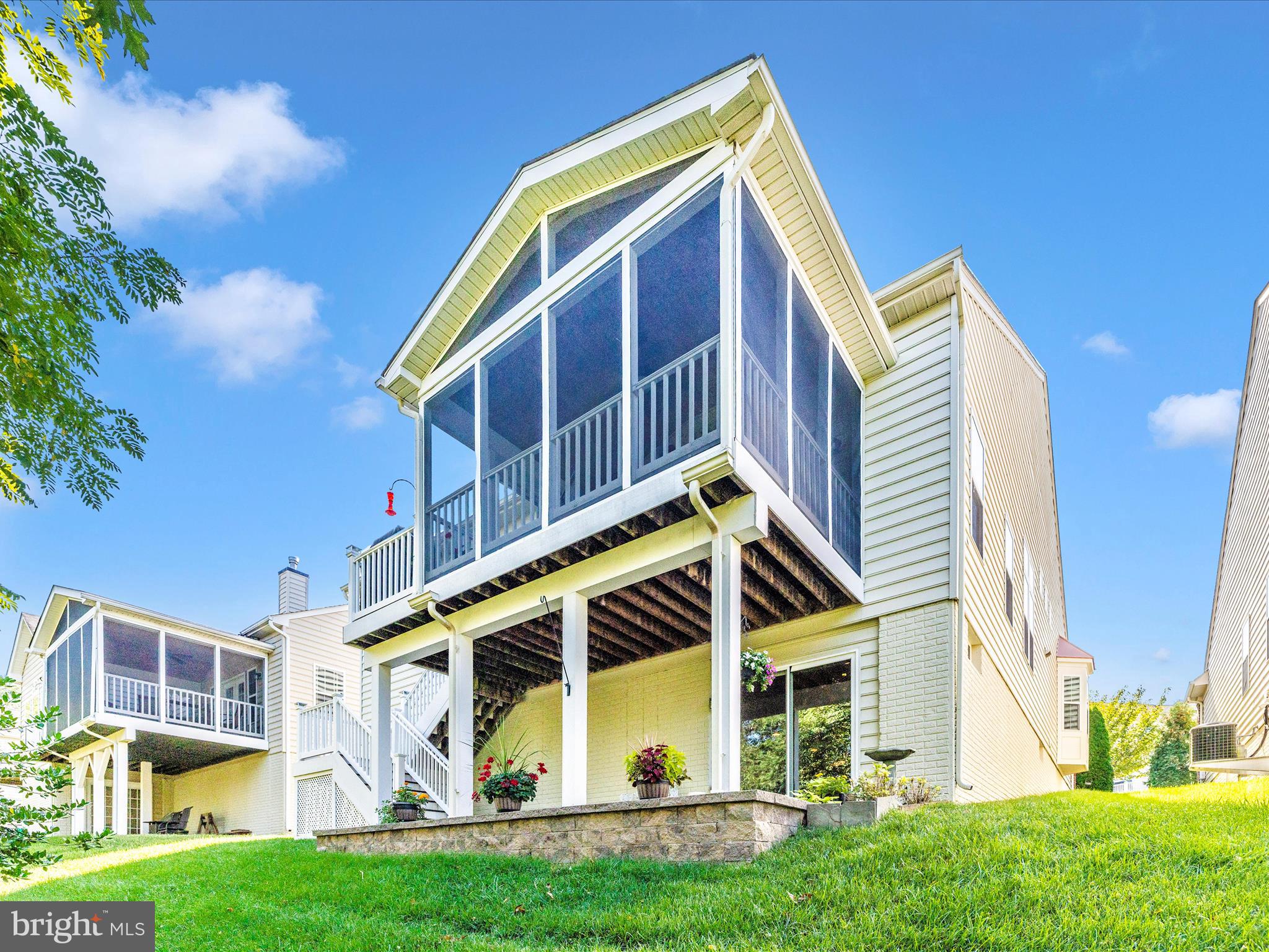 SIGNATURE CLUB AT GREENVIEW - Residential