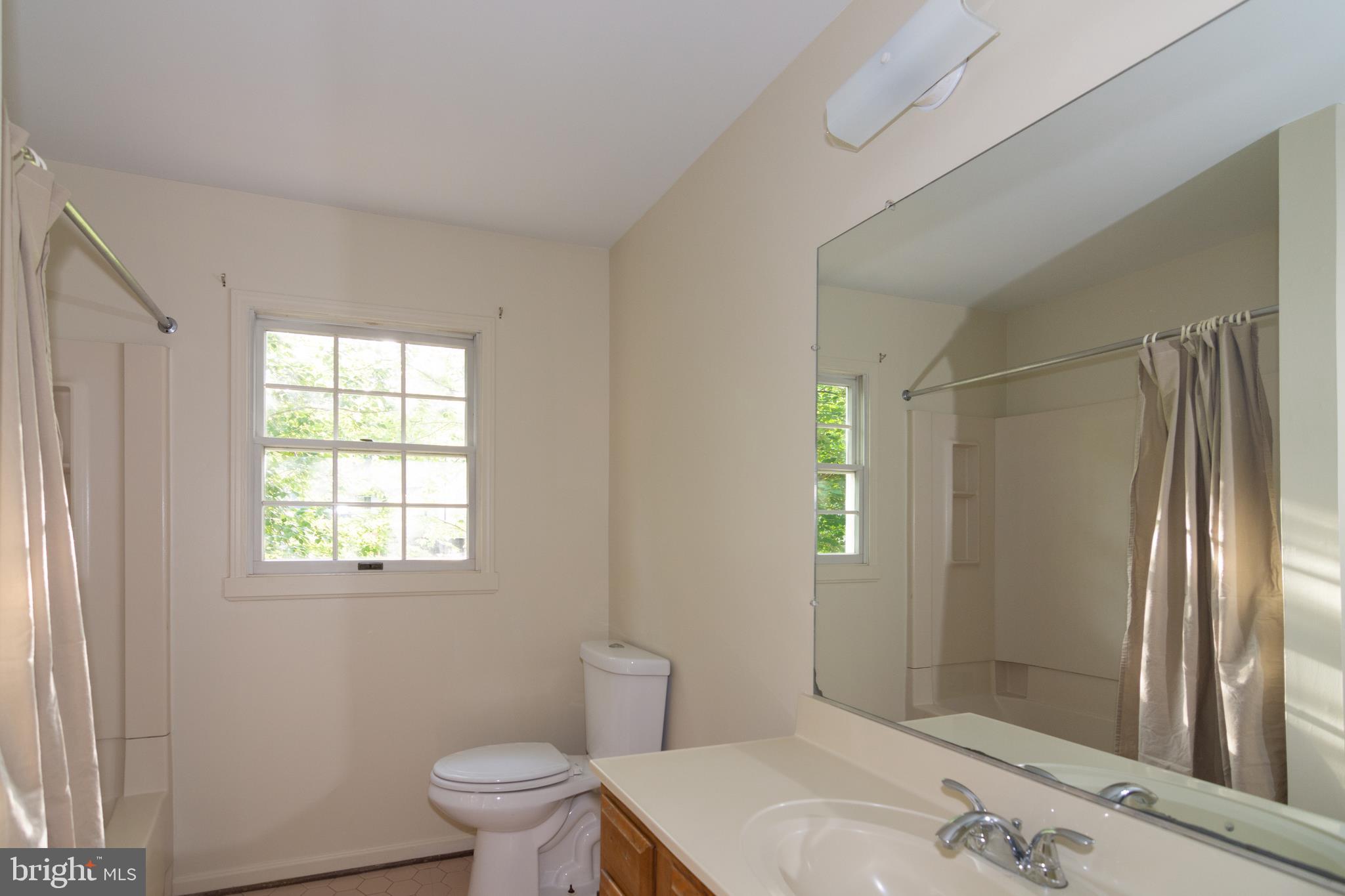 COUNTRY CLUB/LAKE MONTCLAIR - Residential Lease