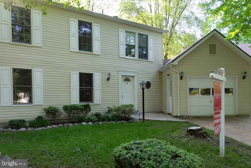 COUNTRY CLUB/LAKE MONTCLAIR - Residential Lease