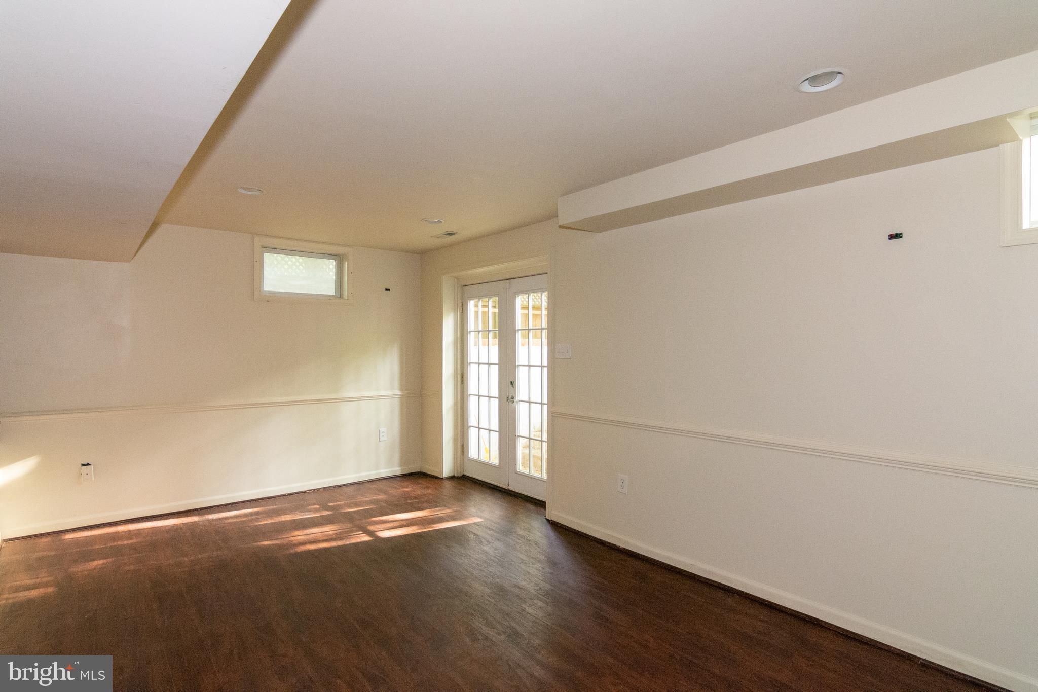 COUNTRY CLUB/LAKE MONTCLAIR - Residential Lease