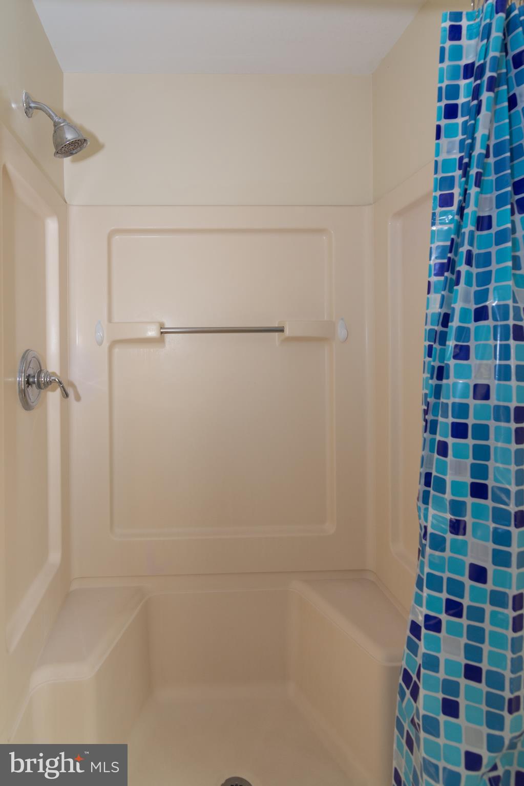 COUNTRY CLUB/LAKE MONTCLAIR - Residential Lease