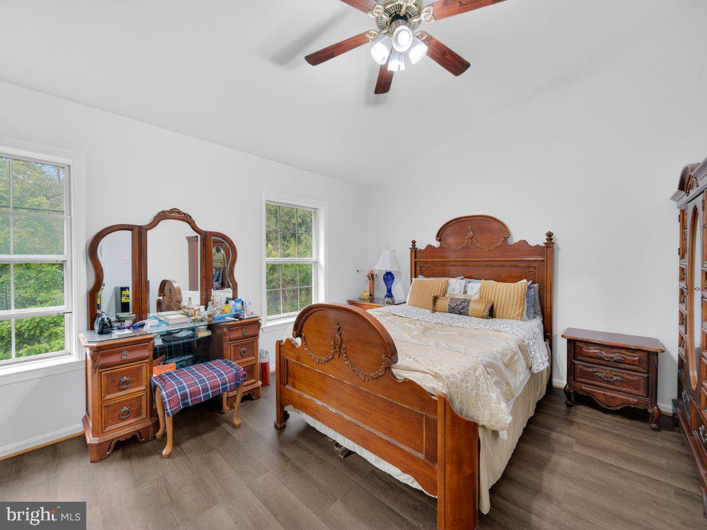 BURKE VILLAGE - Residential