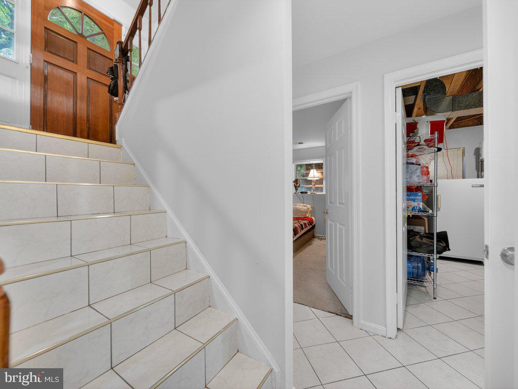 BURKE VILLAGE - Residential