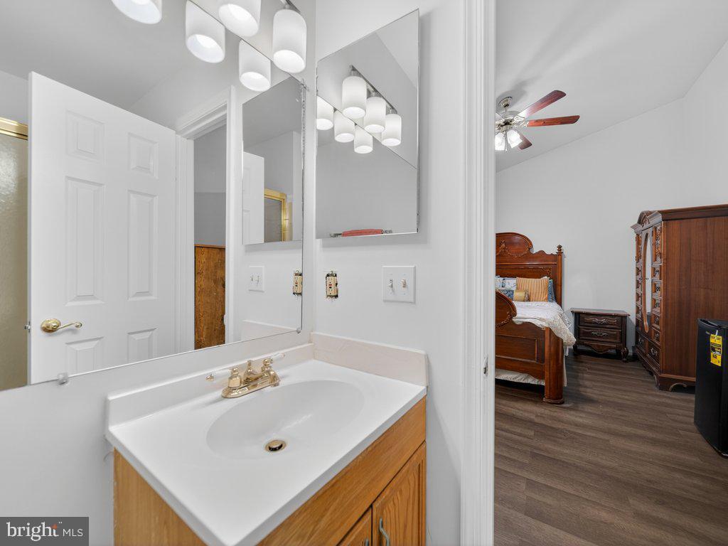BURKE VILLAGE - Residential