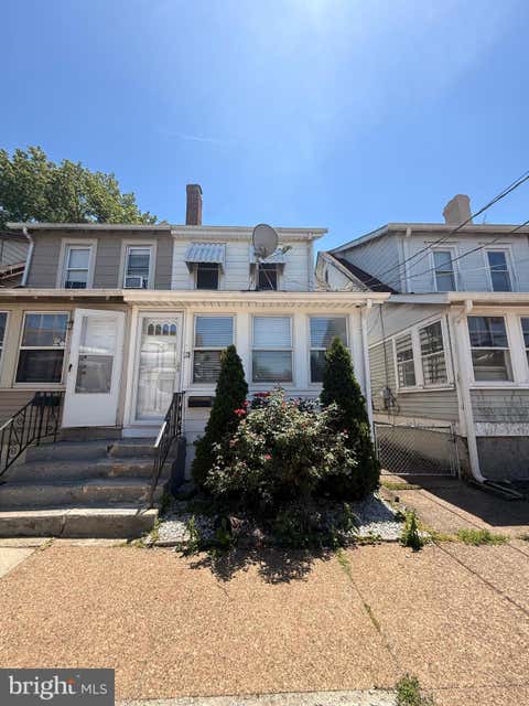 Townhouse For Sale - 13 Bismarck Avenue<br/> TRENTON, NJ 08629