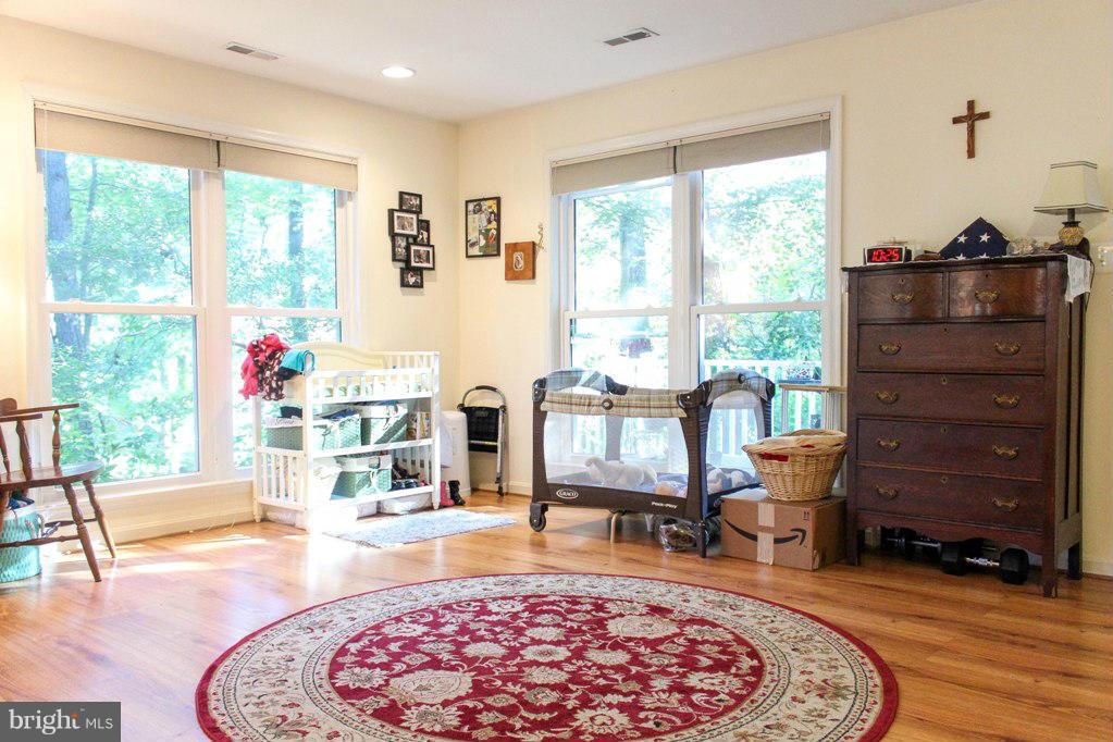 DRUM POINT - Residential