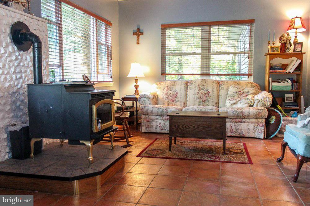 DRUM POINT - Residential