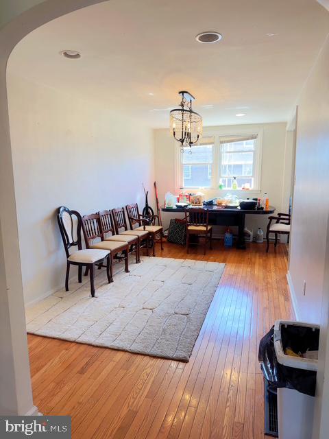 OXFORD CIRCLE - Residential