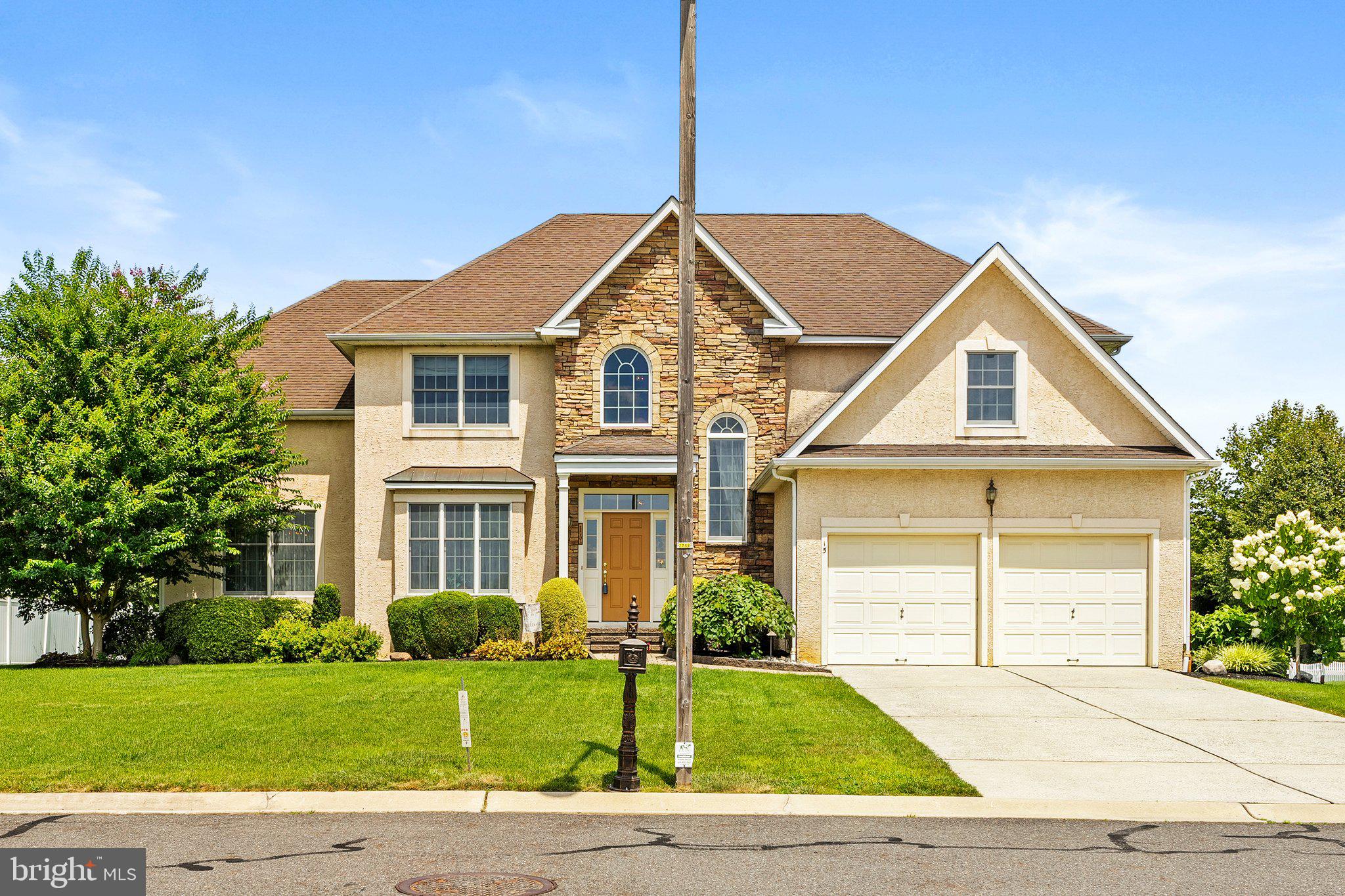 15 HEATHER COURT