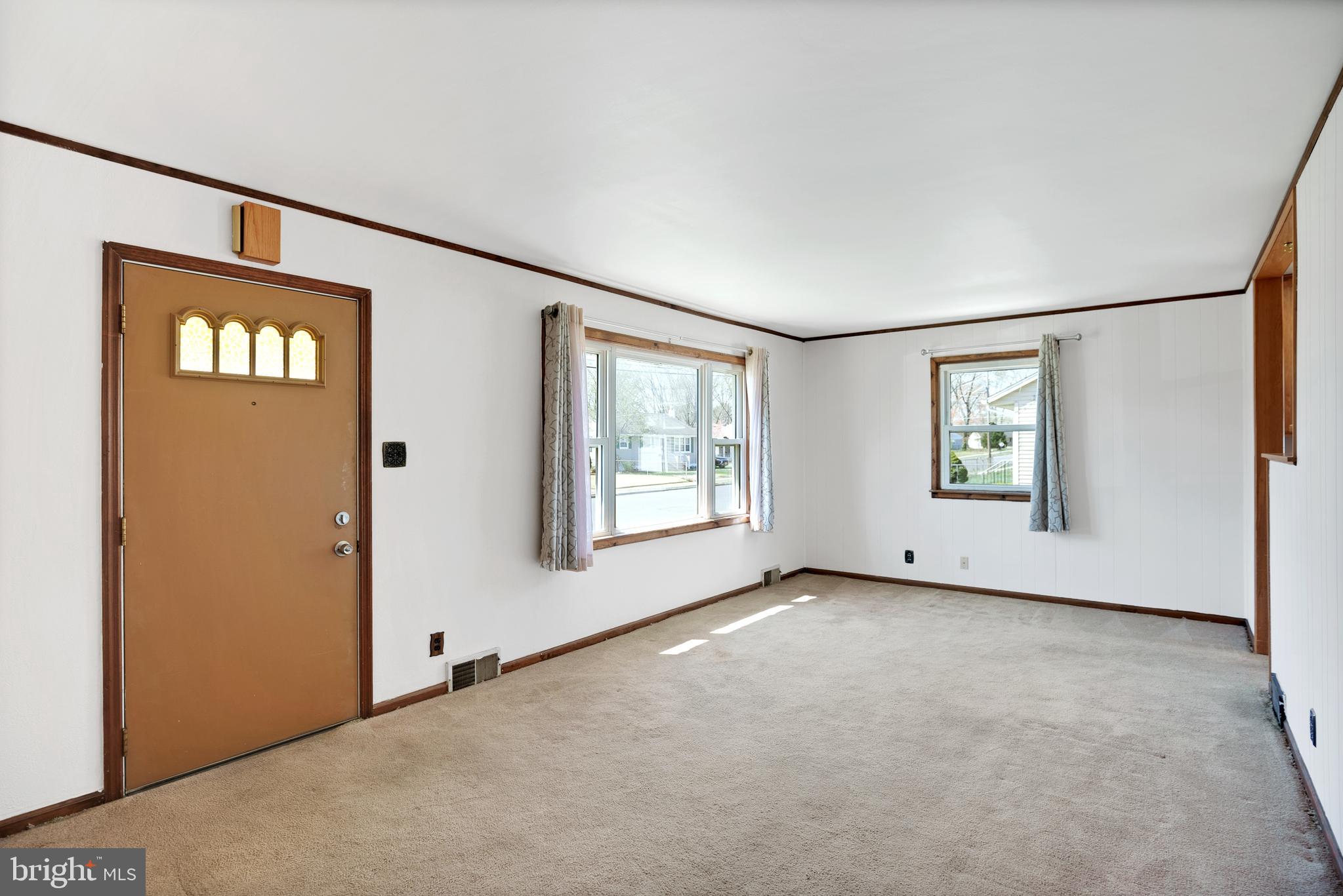 109 PHILLIPS AVENUE