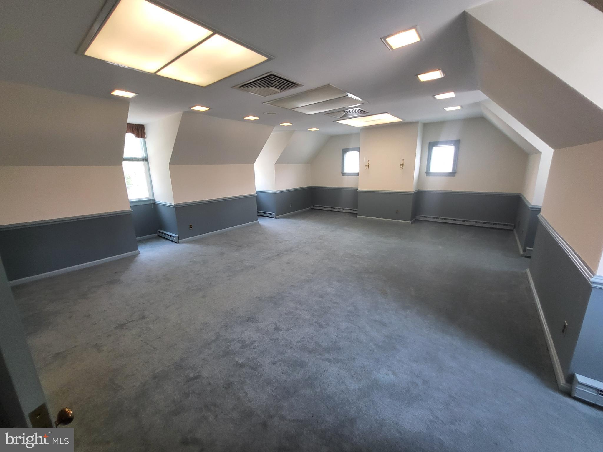 403 ACADEMY STREET B