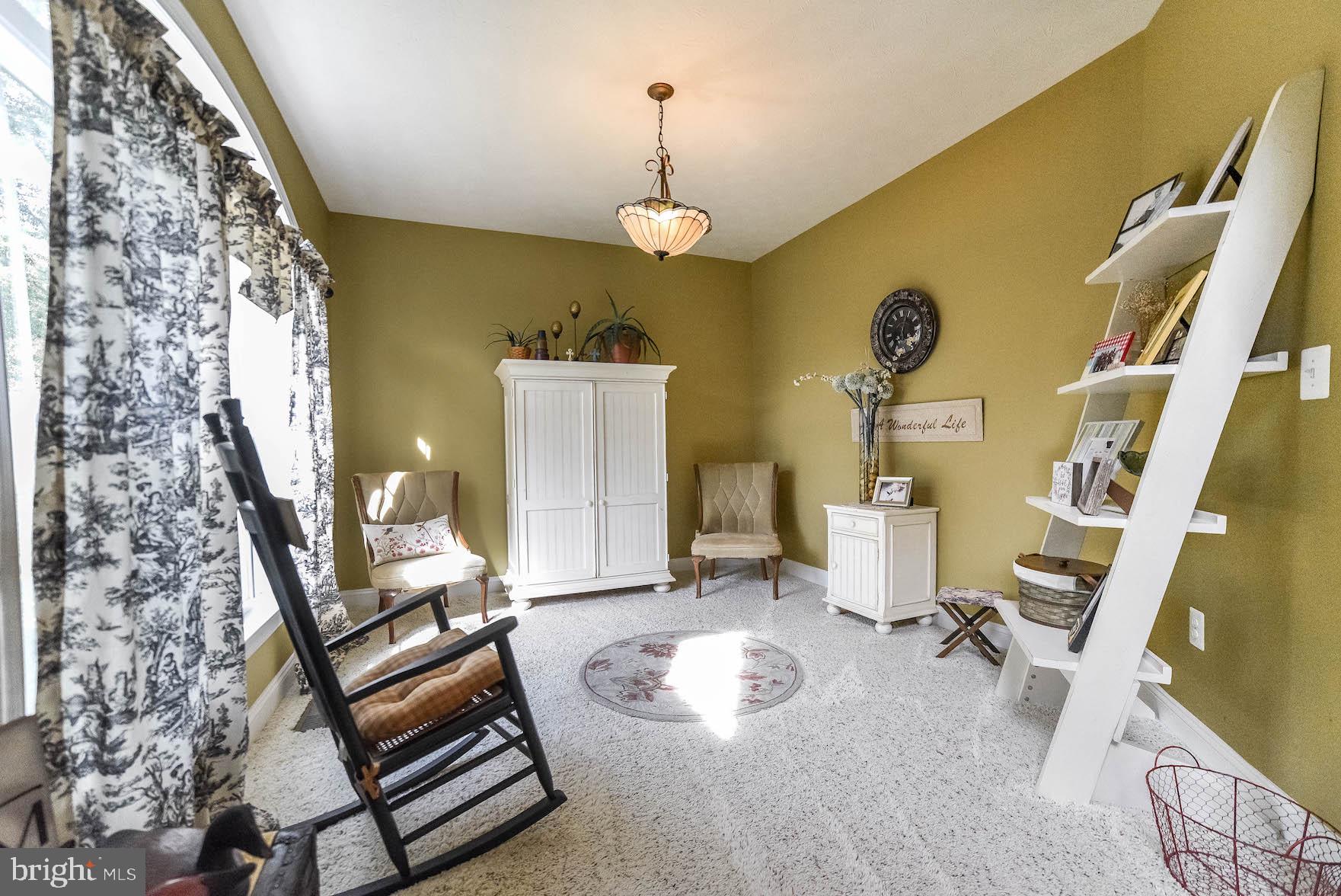 RIVERSIDE FARMS - Residential