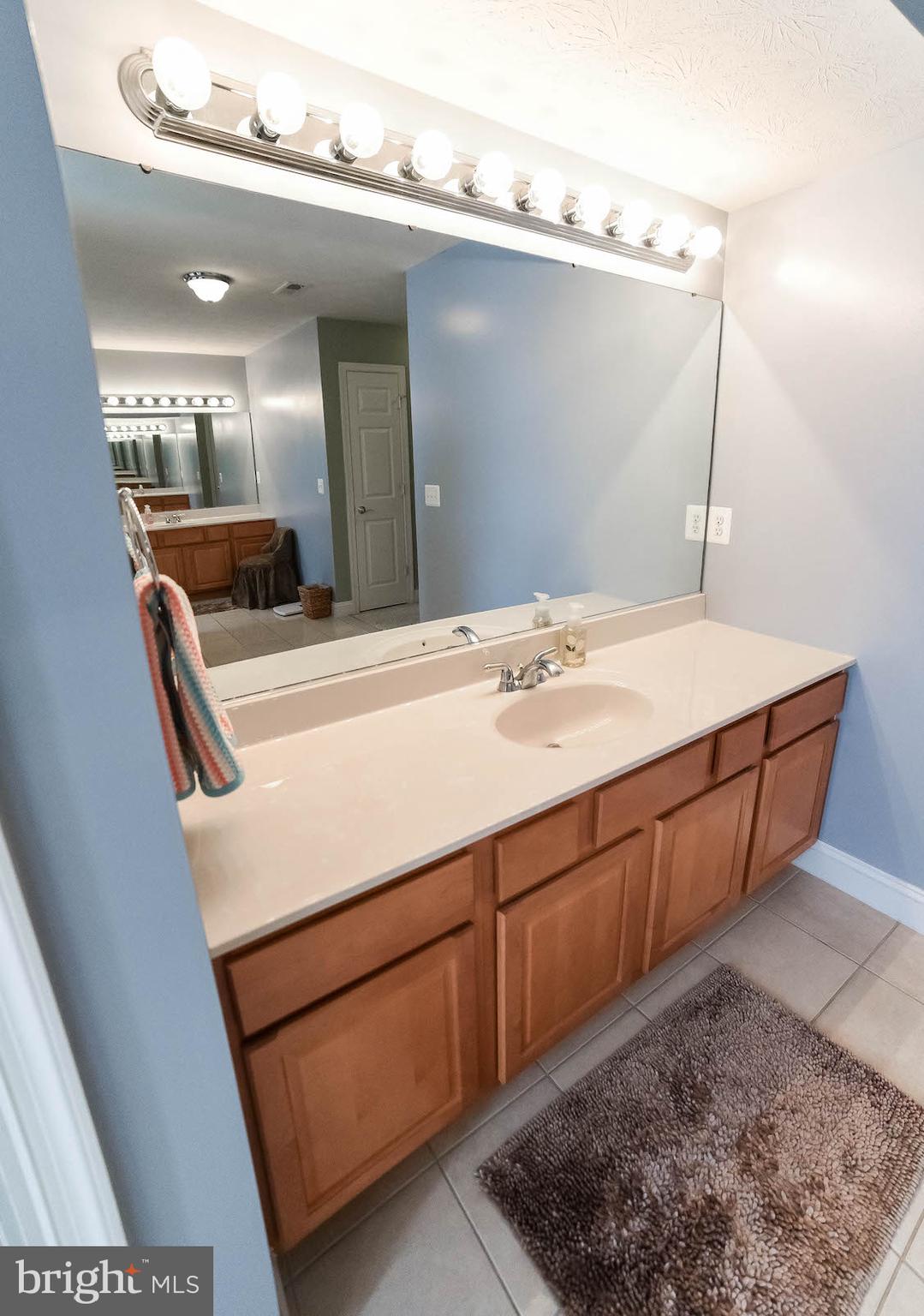 RIVERSIDE FARMS - Residential