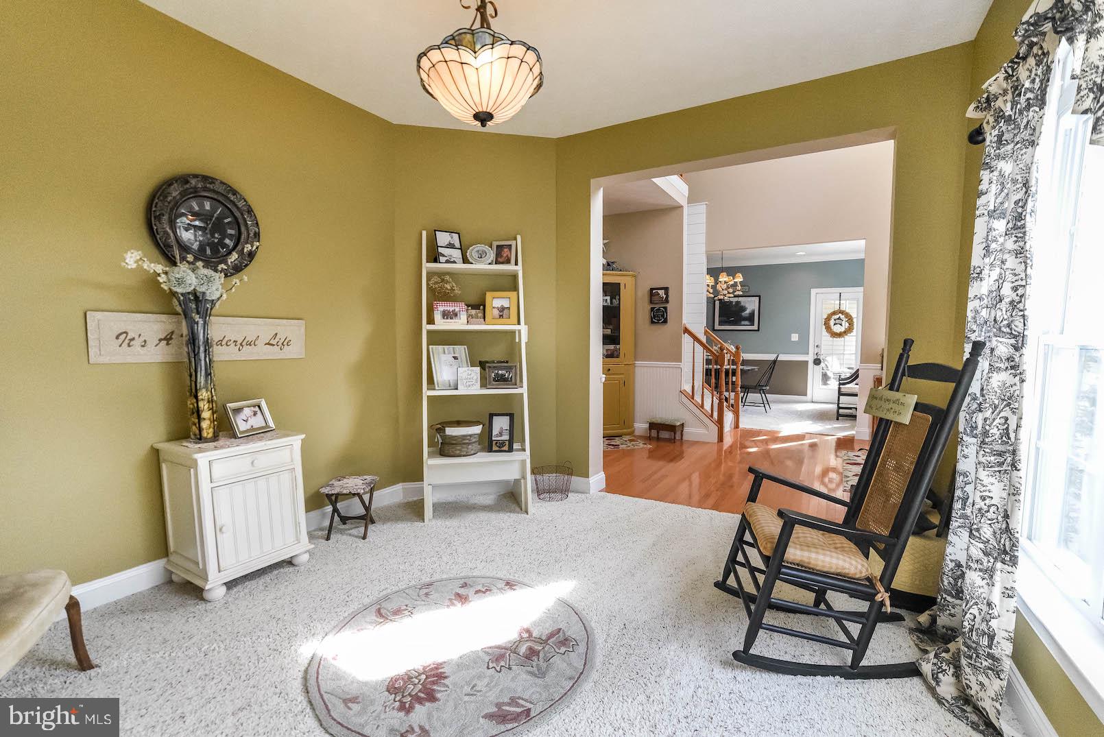 RIVERSIDE FARMS - Residential