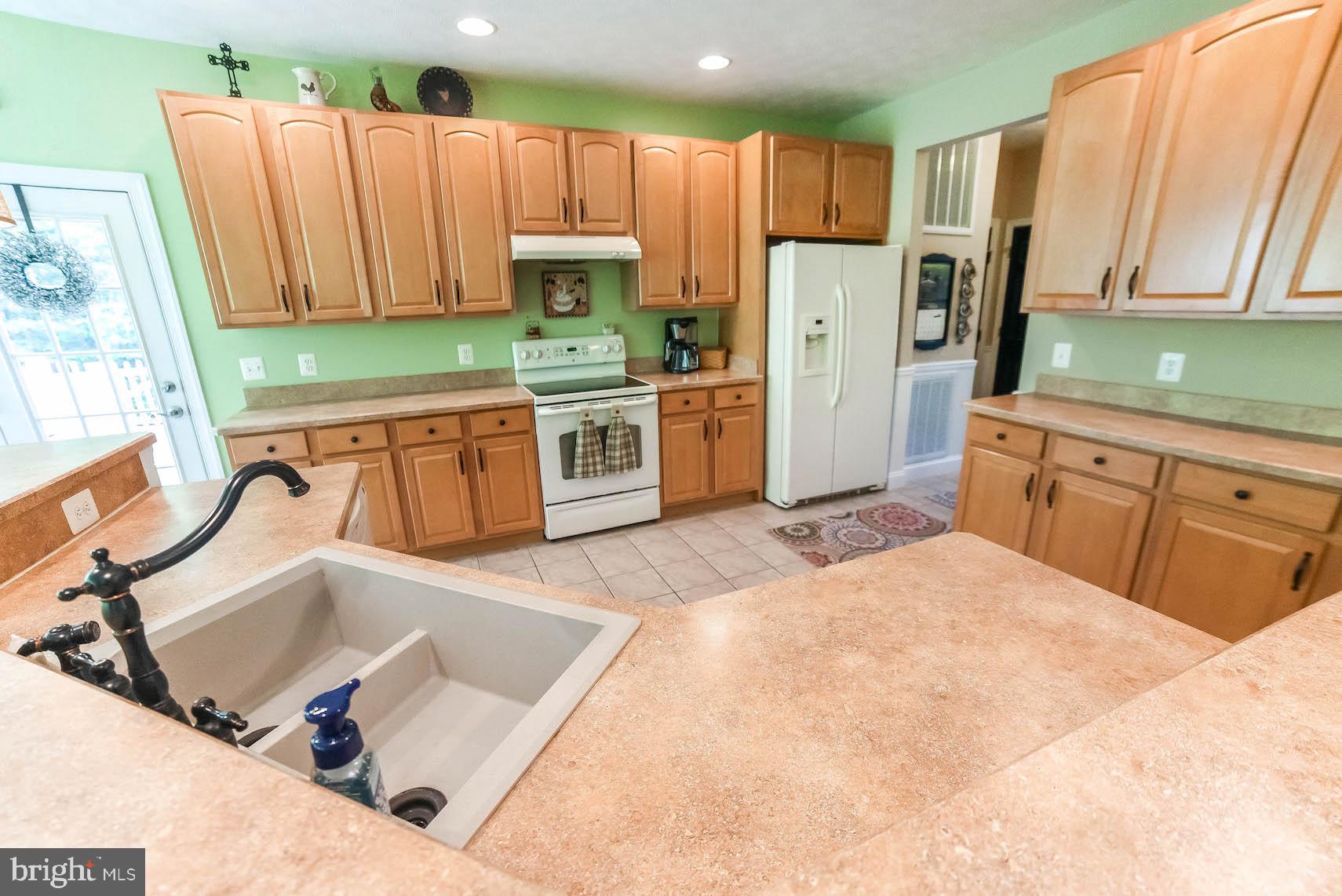 RIVERSIDE FARMS - Residential