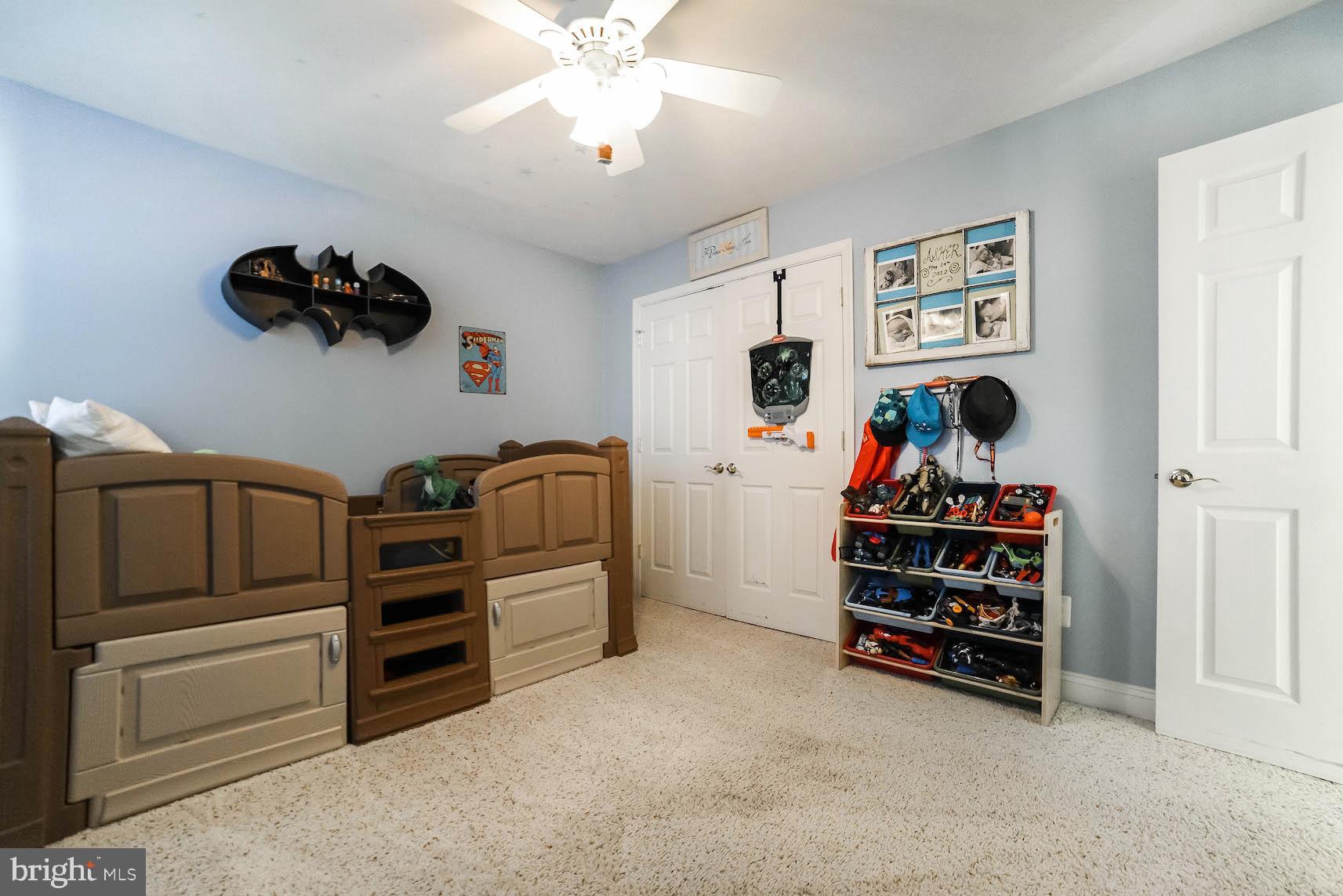 RIVERSIDE FARMS - Residential