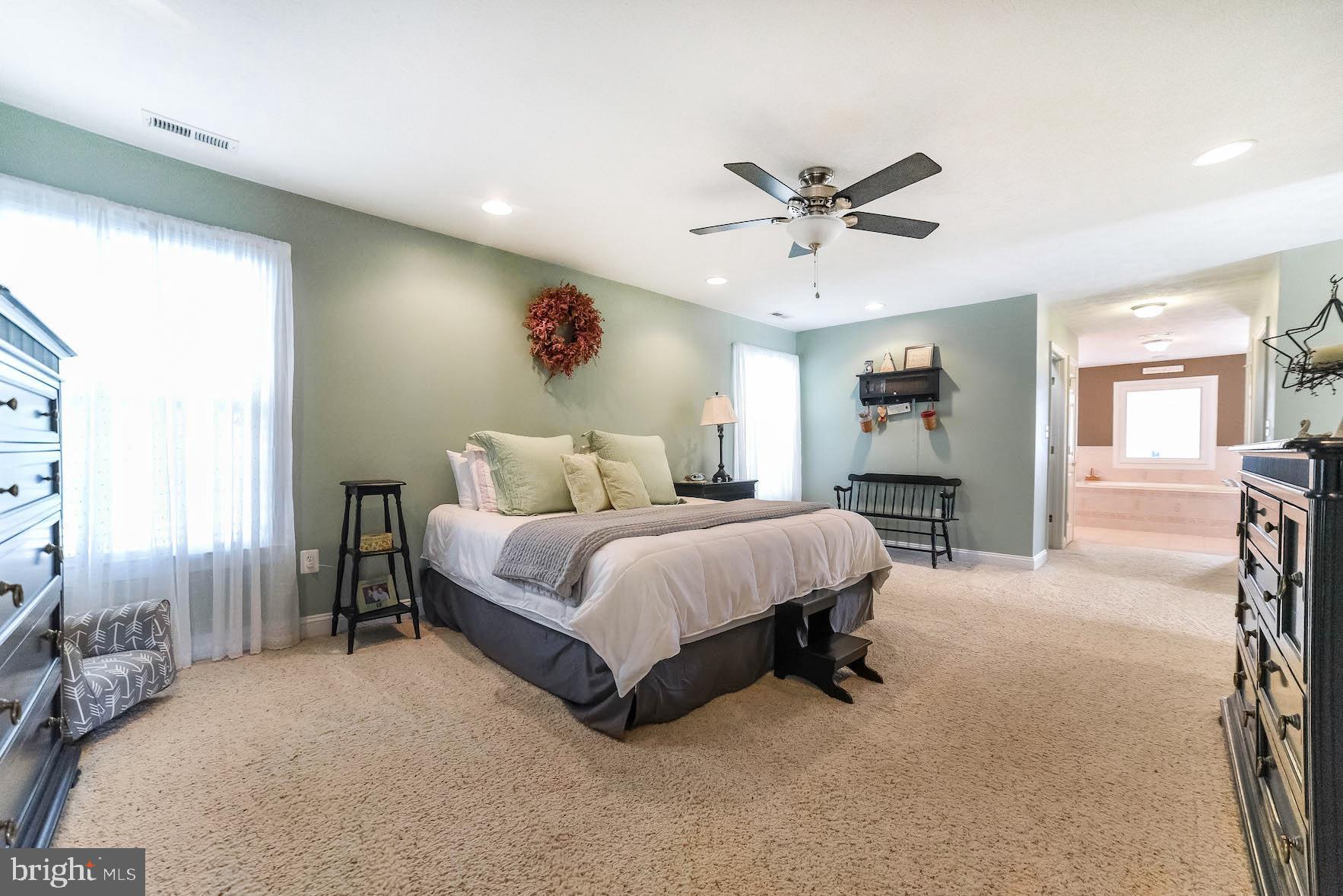 RIVERSIDE FARMS - Residential