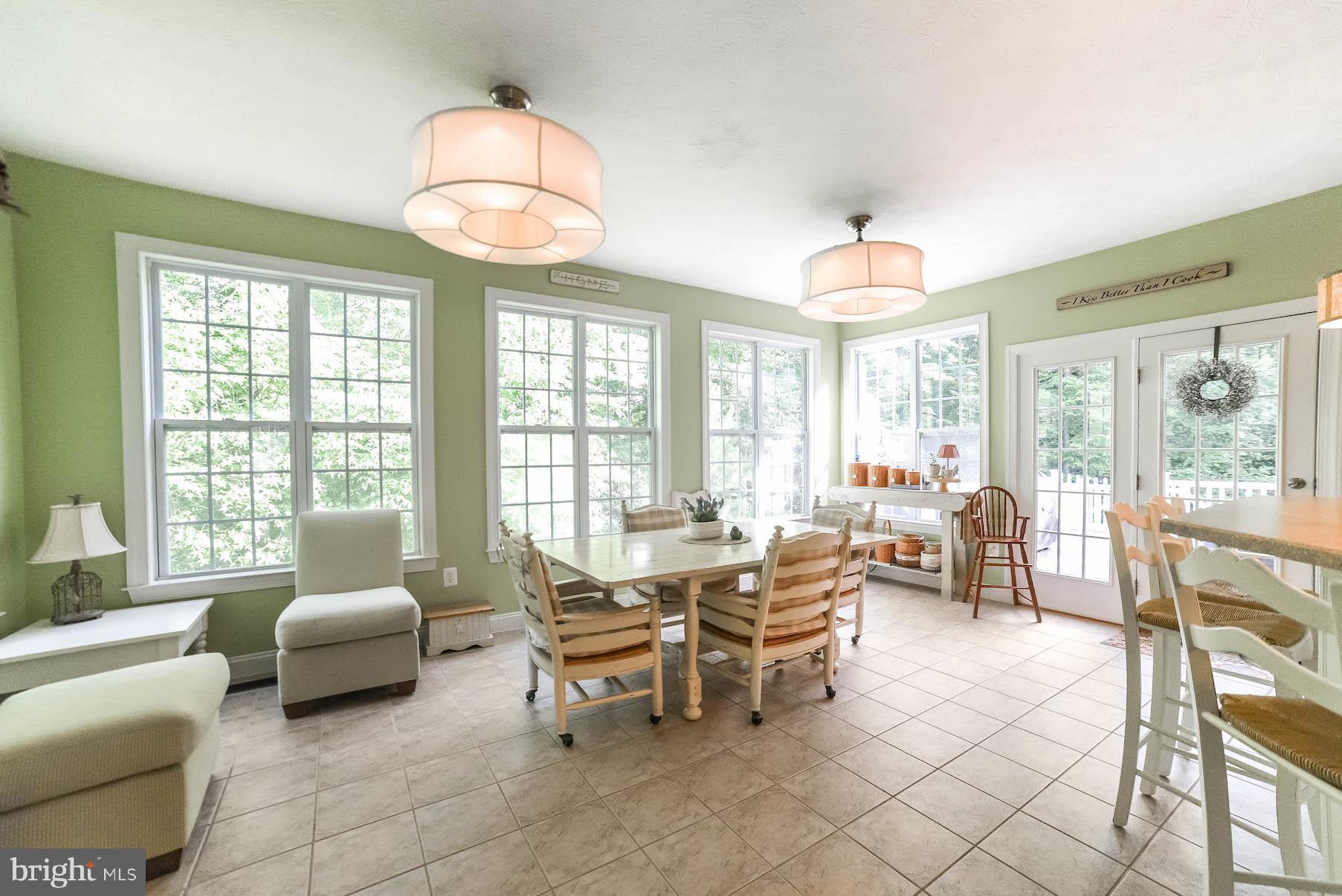 RIVERSIDE FARMS - Residential