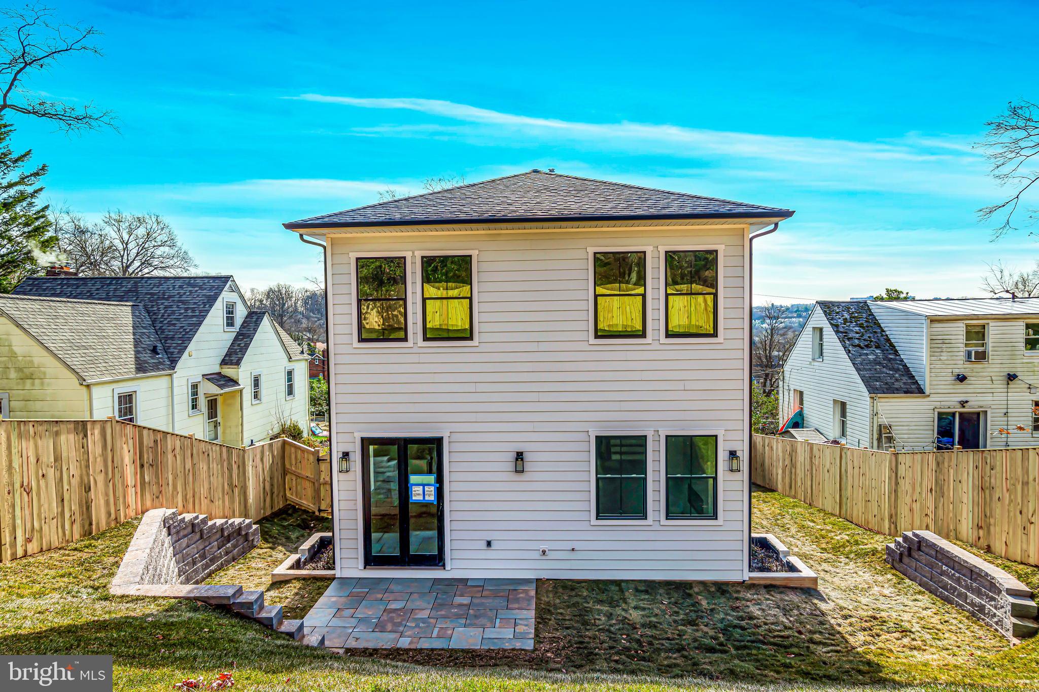 DOUGLAS PARK - Residential