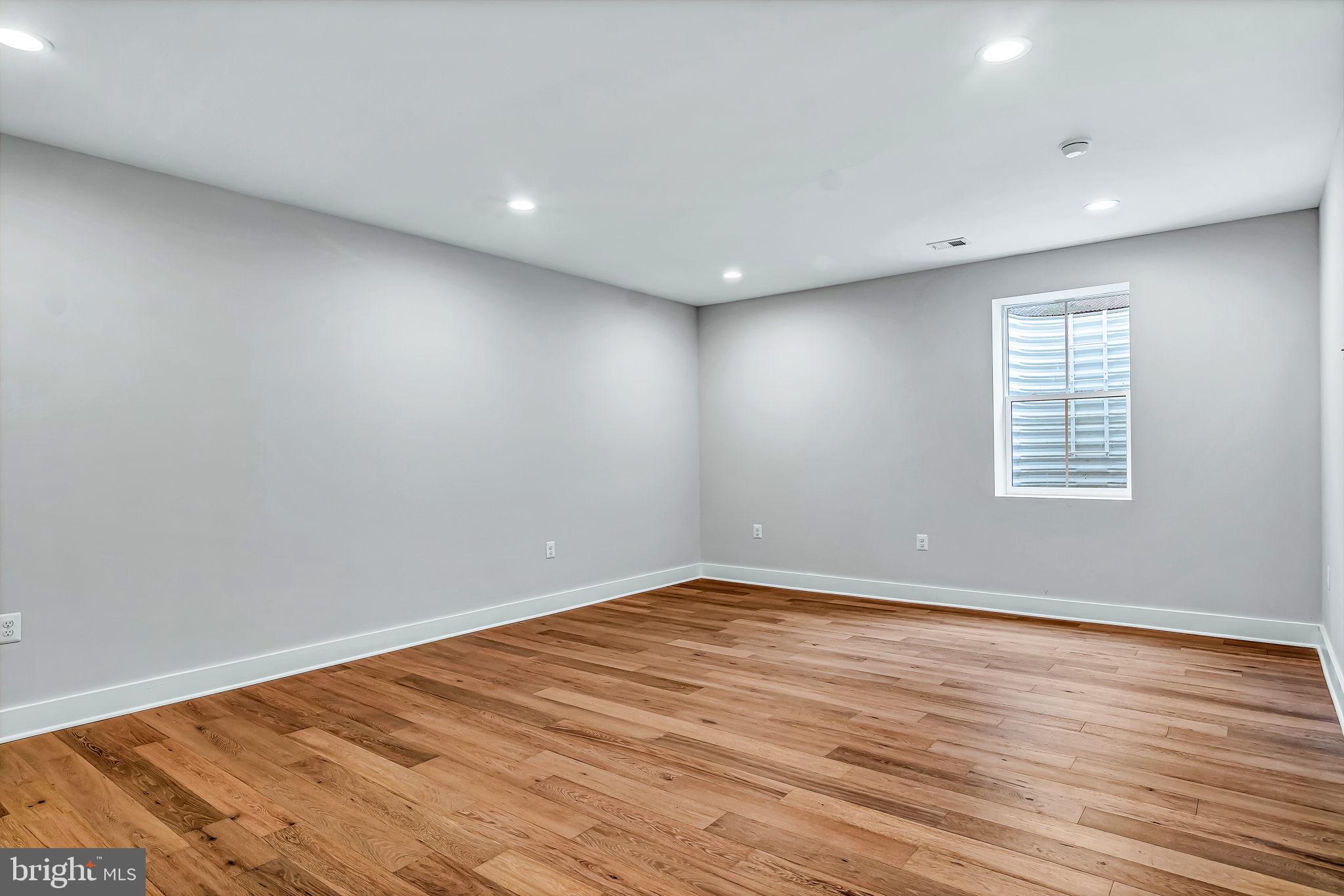 DOUGLAS PARK - Residential