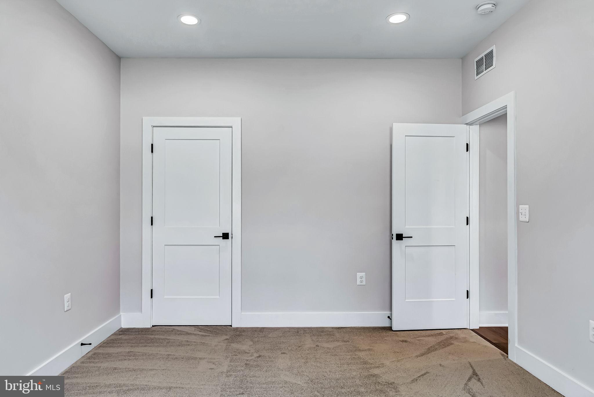 DOUGLAS PARK - Residential