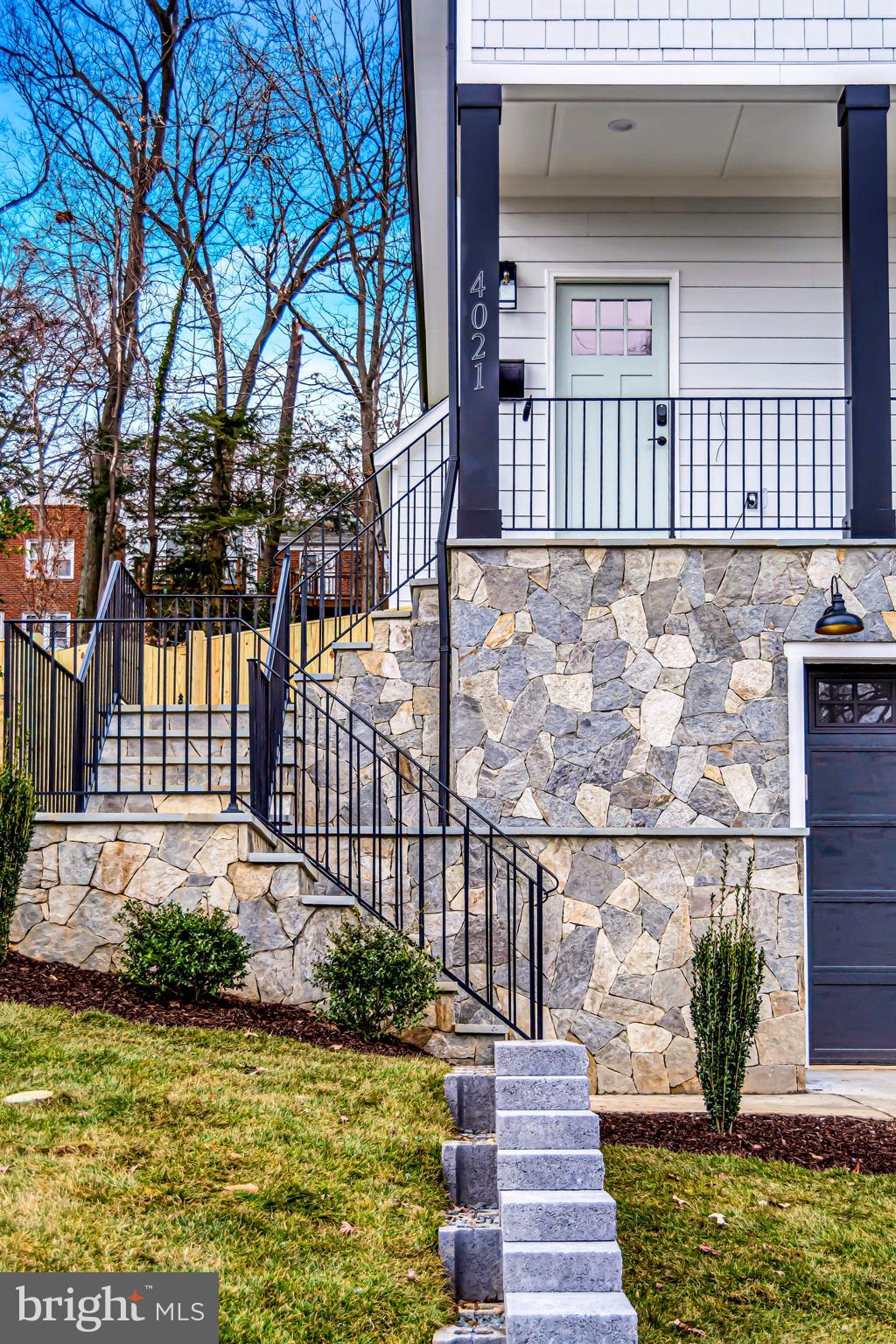 DOUGLAS PARK - Residential