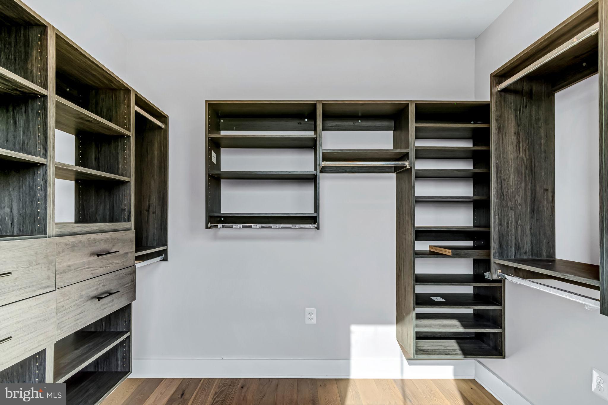 DOUGLAS PARK - Residential