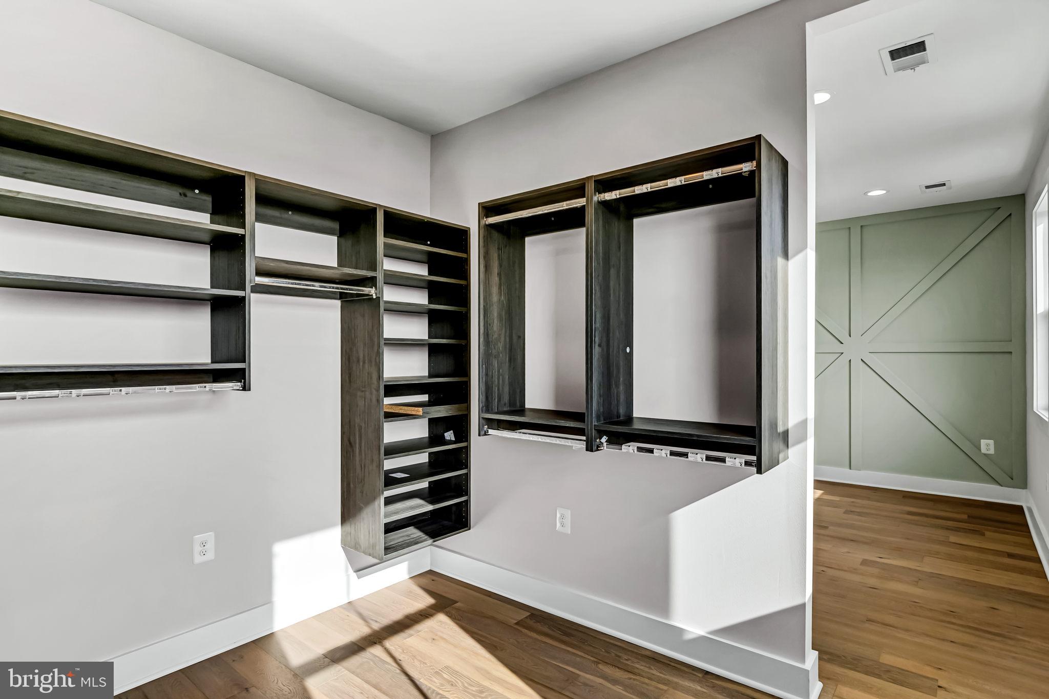 DOUGLAS PARK - Residential