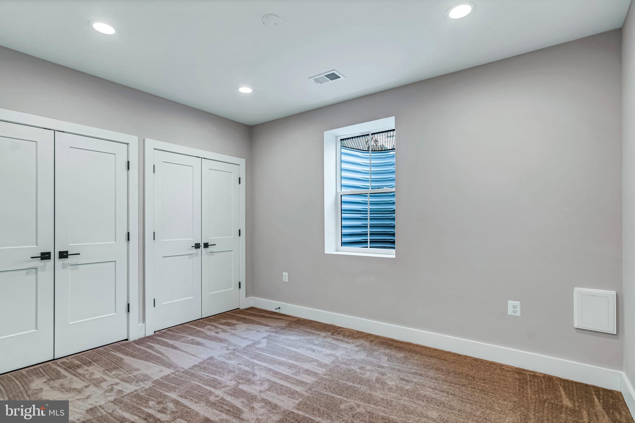 DOUGLAS PARK - Residential