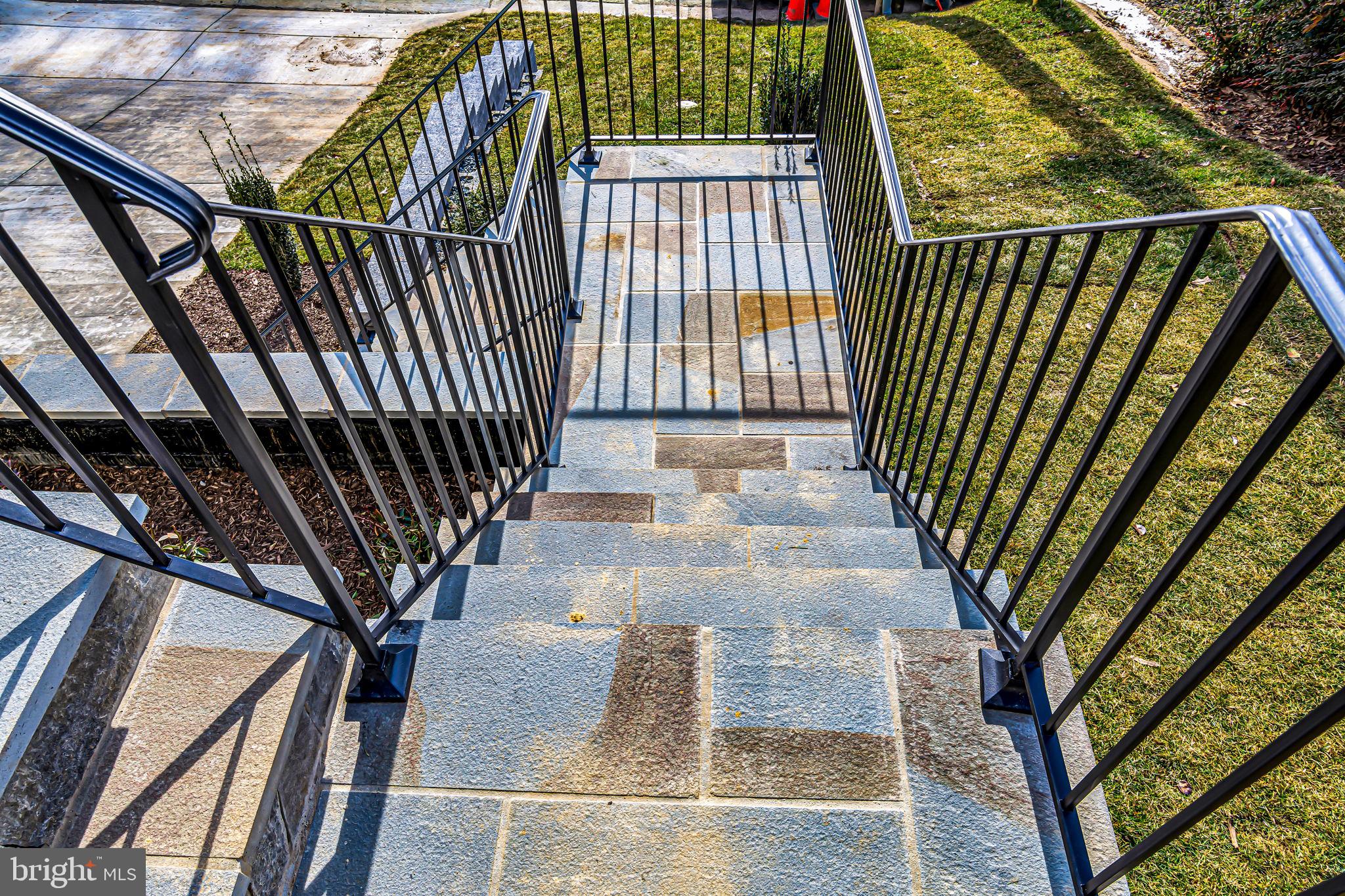 DOUGLAS PARK - Residential