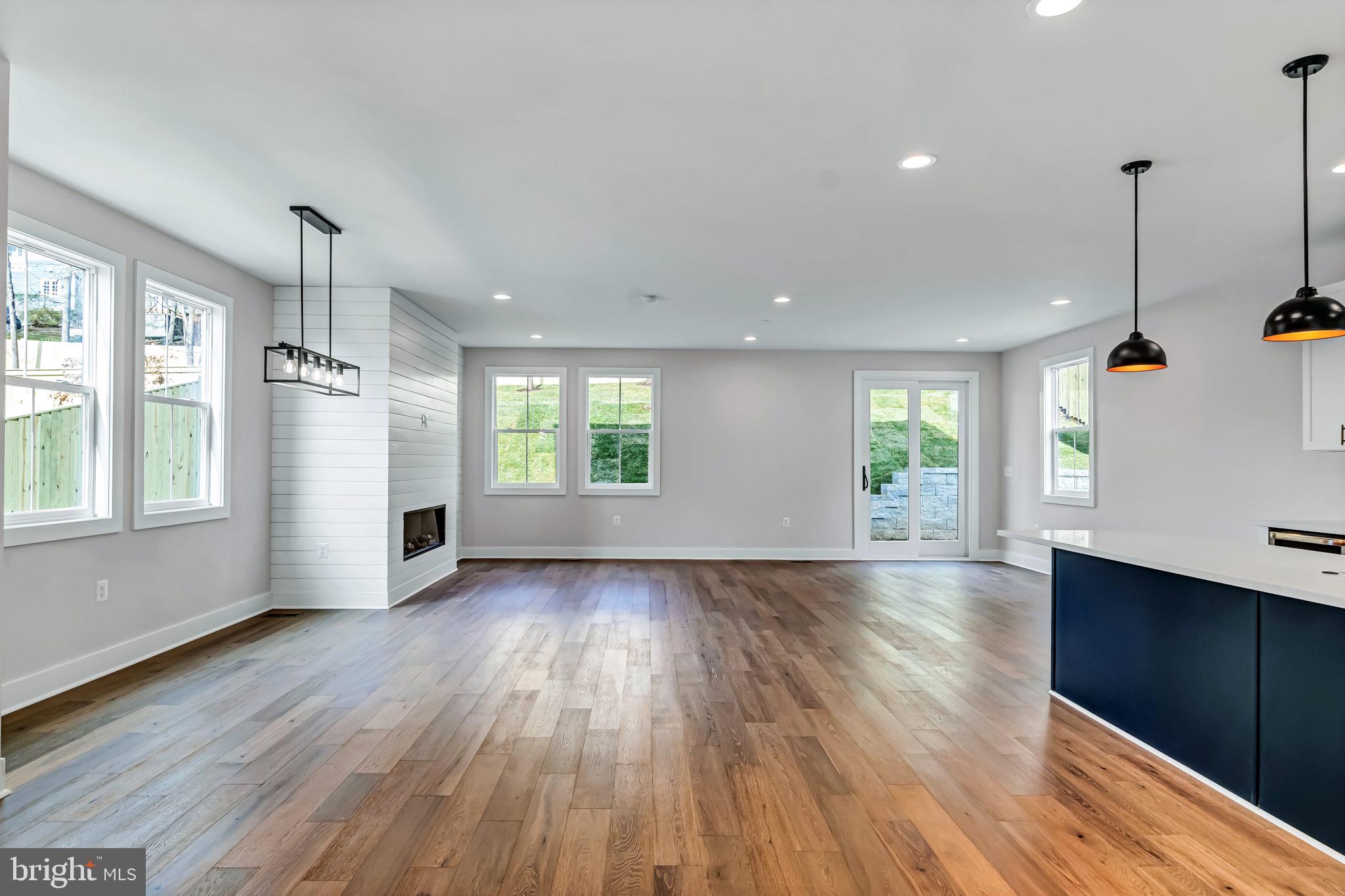 DOUGLAS PARK - Residential