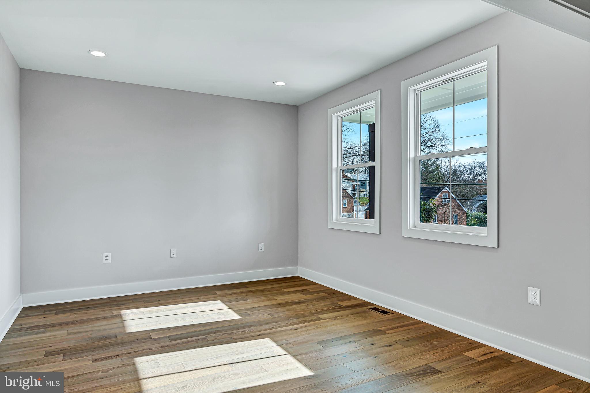 DOUGLAS PARK - Residential