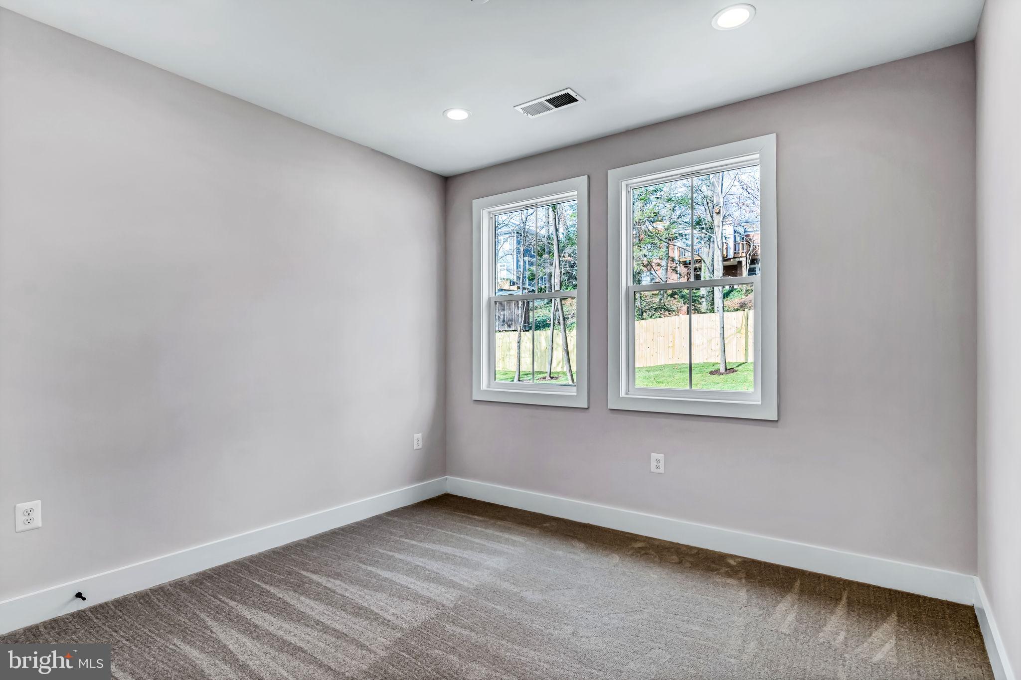 DOUGLAS PARK - Residential