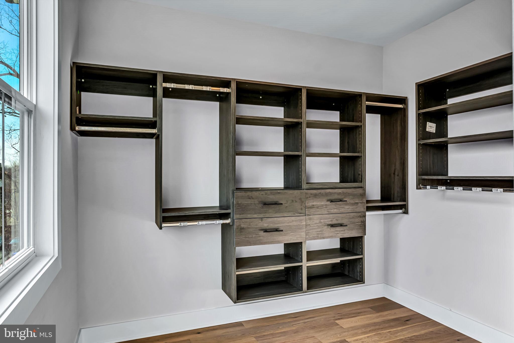 DOUGLAS PARK - Residential