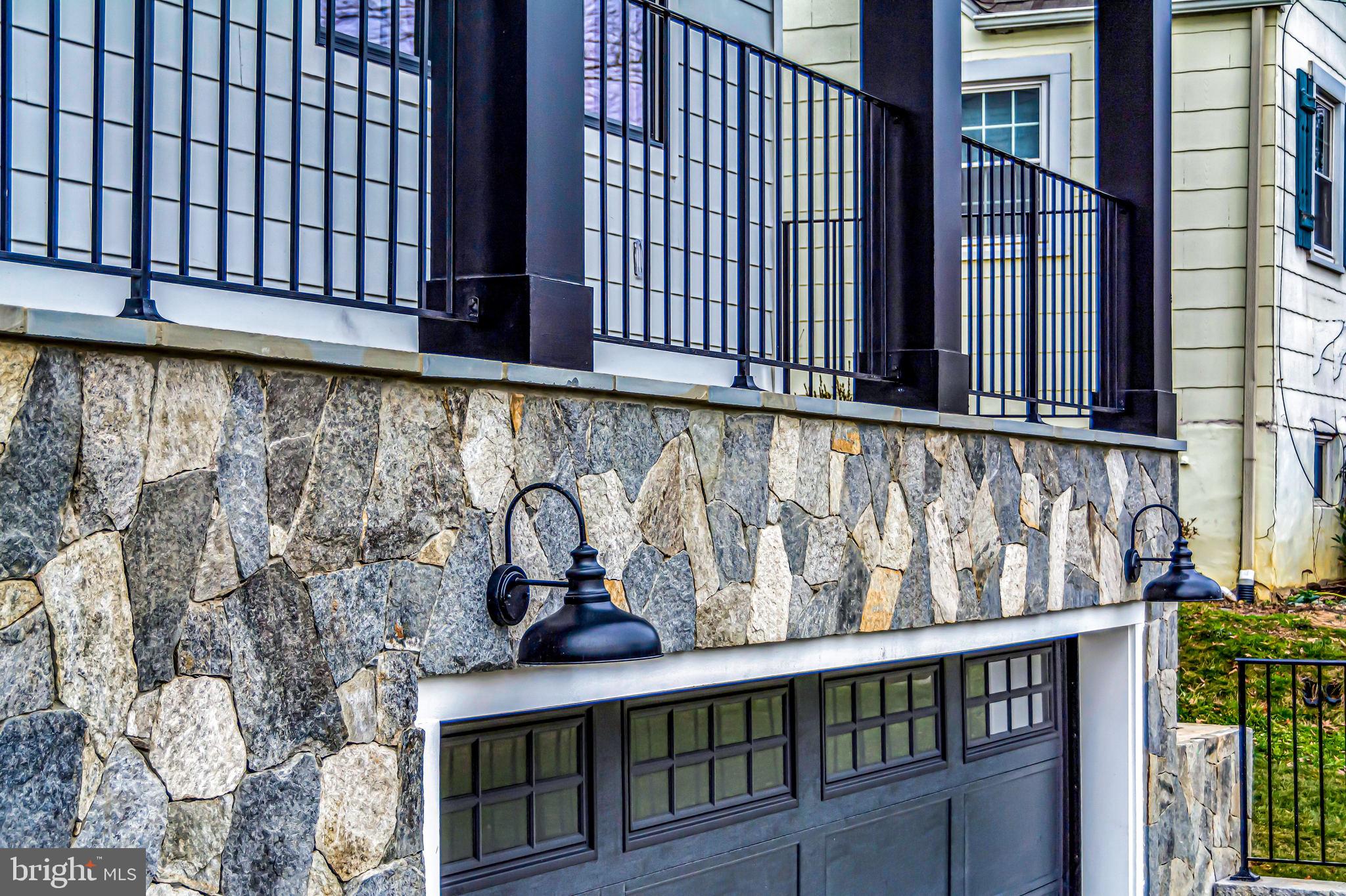 DOUGLAS PARK - Residential