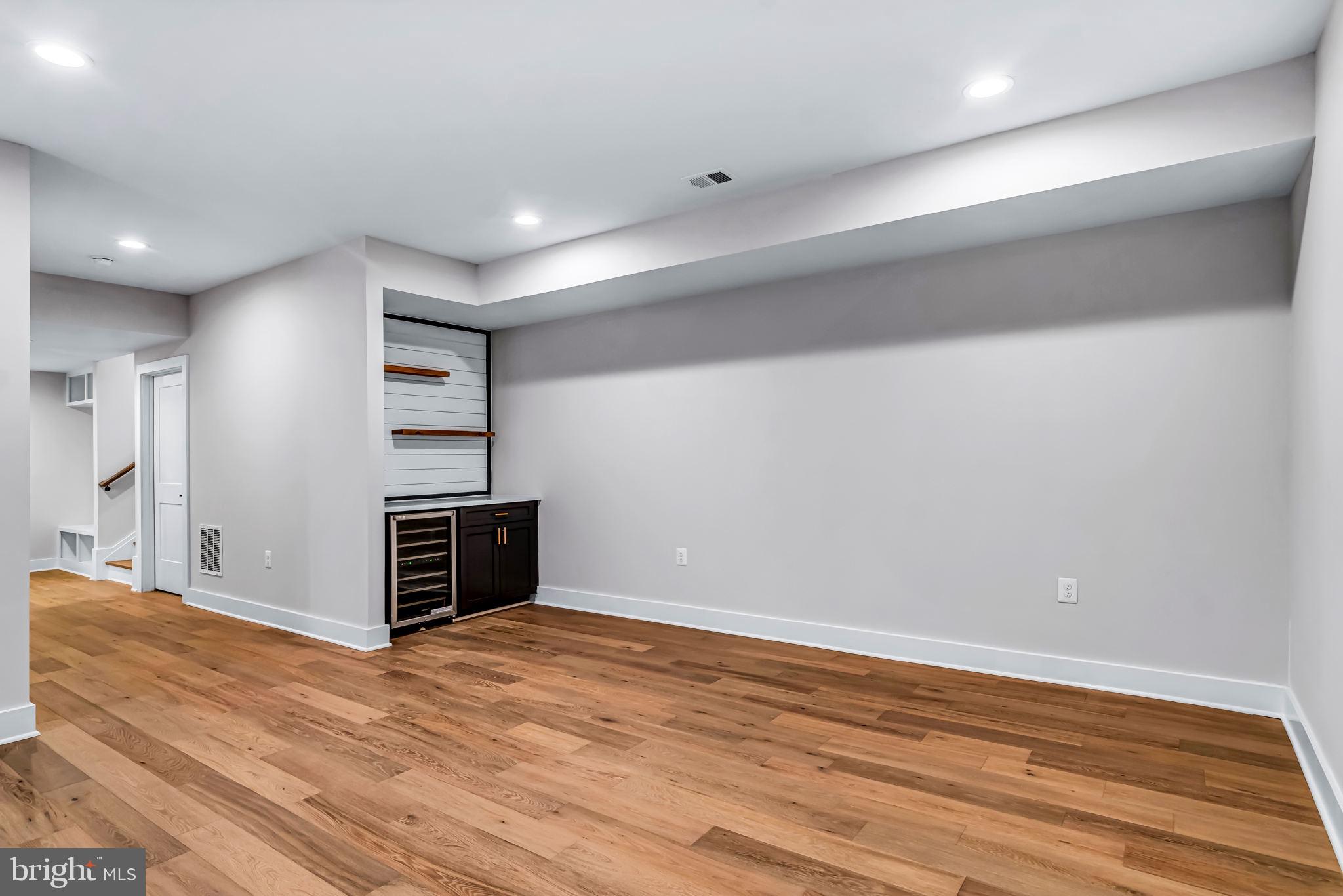 DOUGLAS PARK - Residential