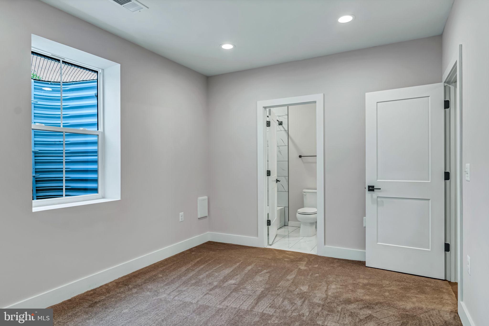 DOUGLAS PARK - Residential