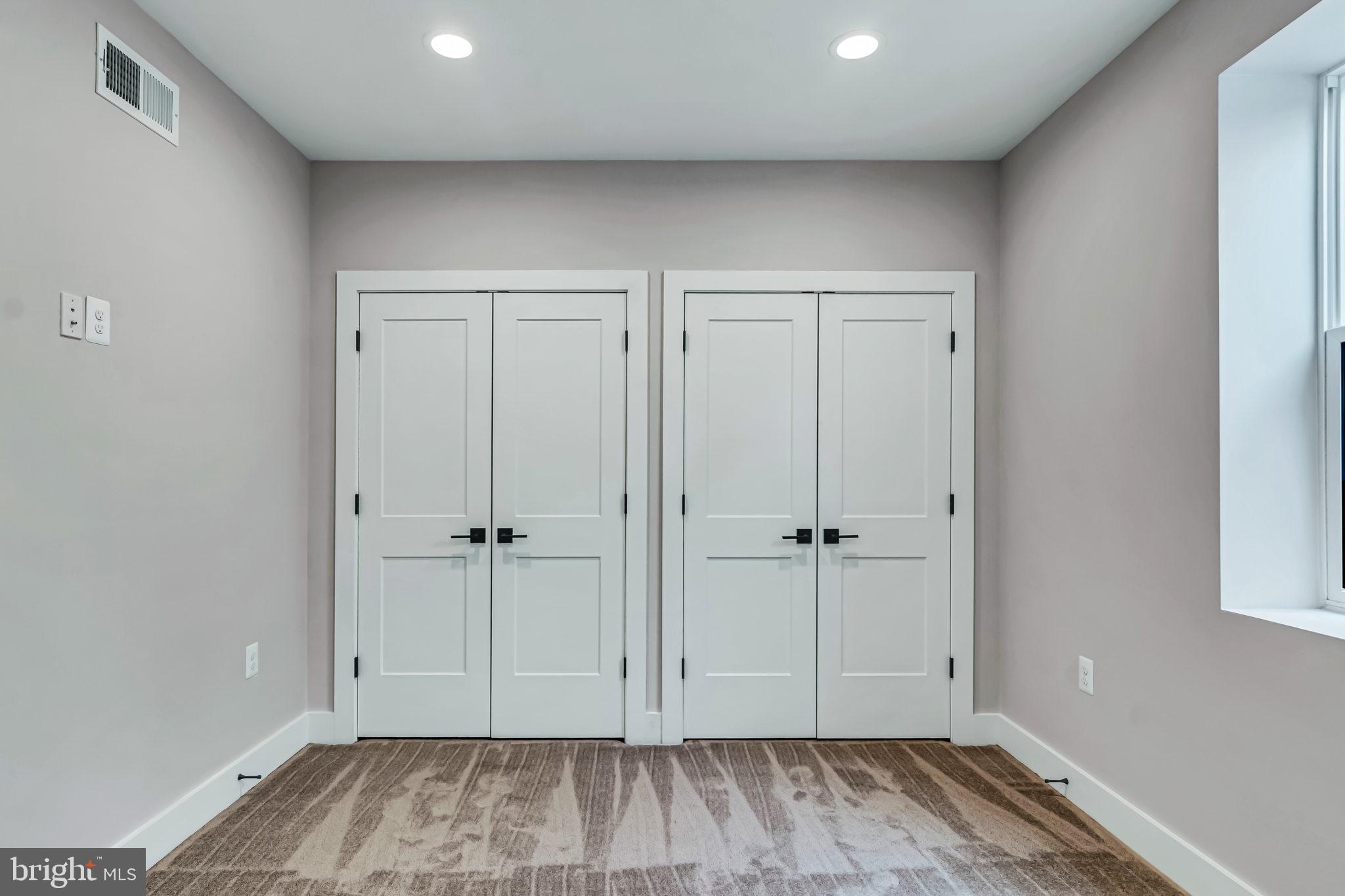 DOUGLAS PARK - Residential