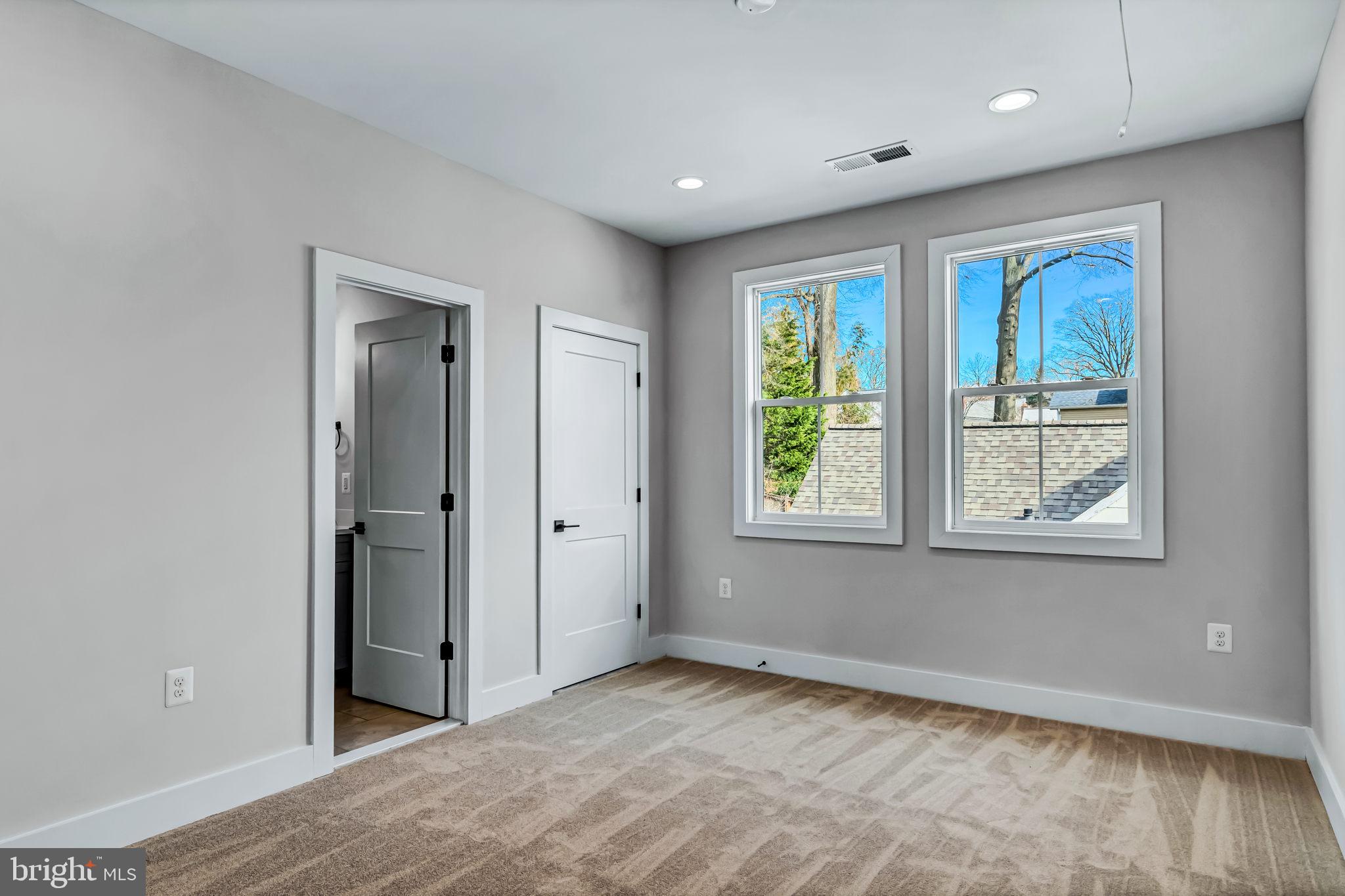 DOUGLAS PARK - Residential