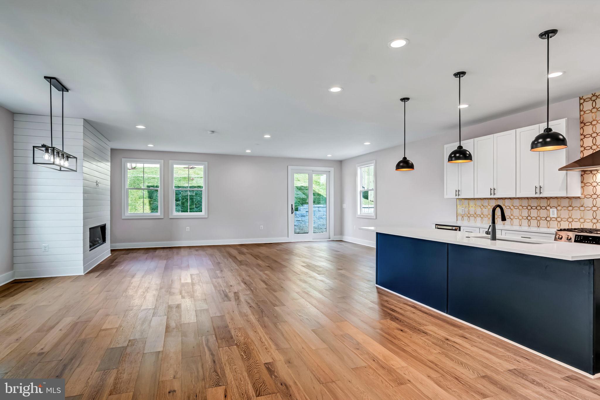 DOUGLAS PARK - Residential