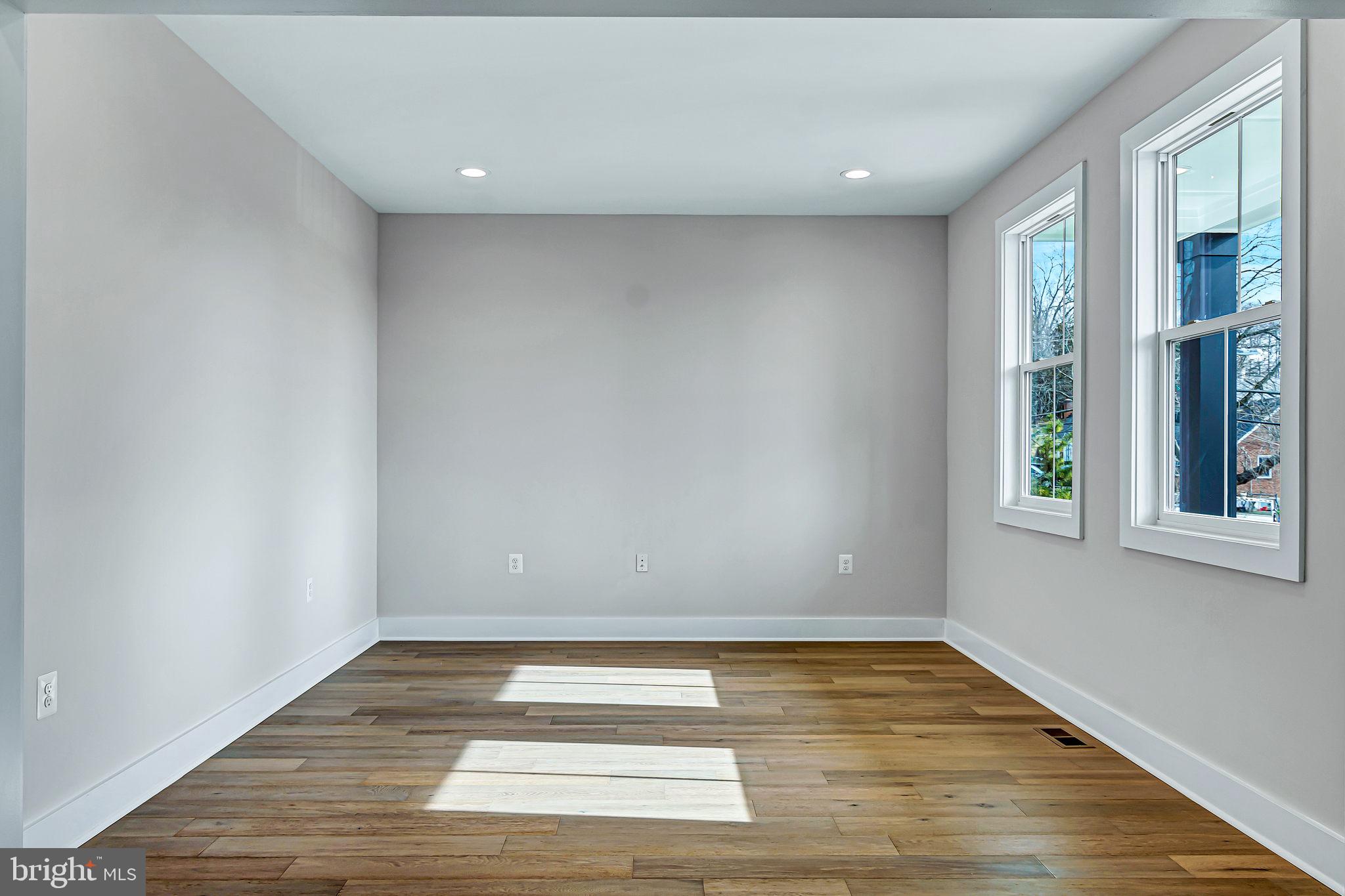 DOUGLAS PARK - Residential