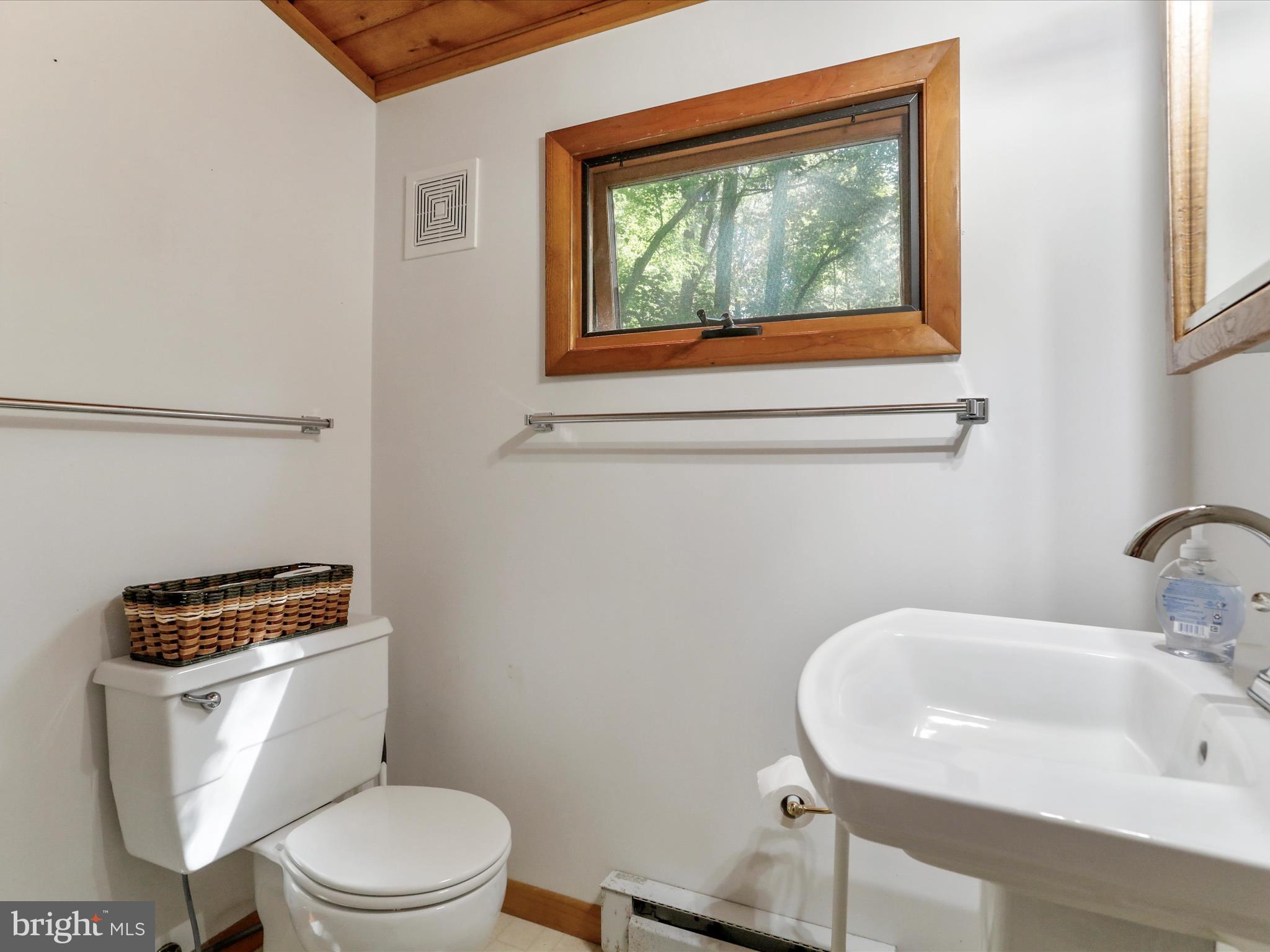 COOLFONT MOUNTAINSIDE - Residential