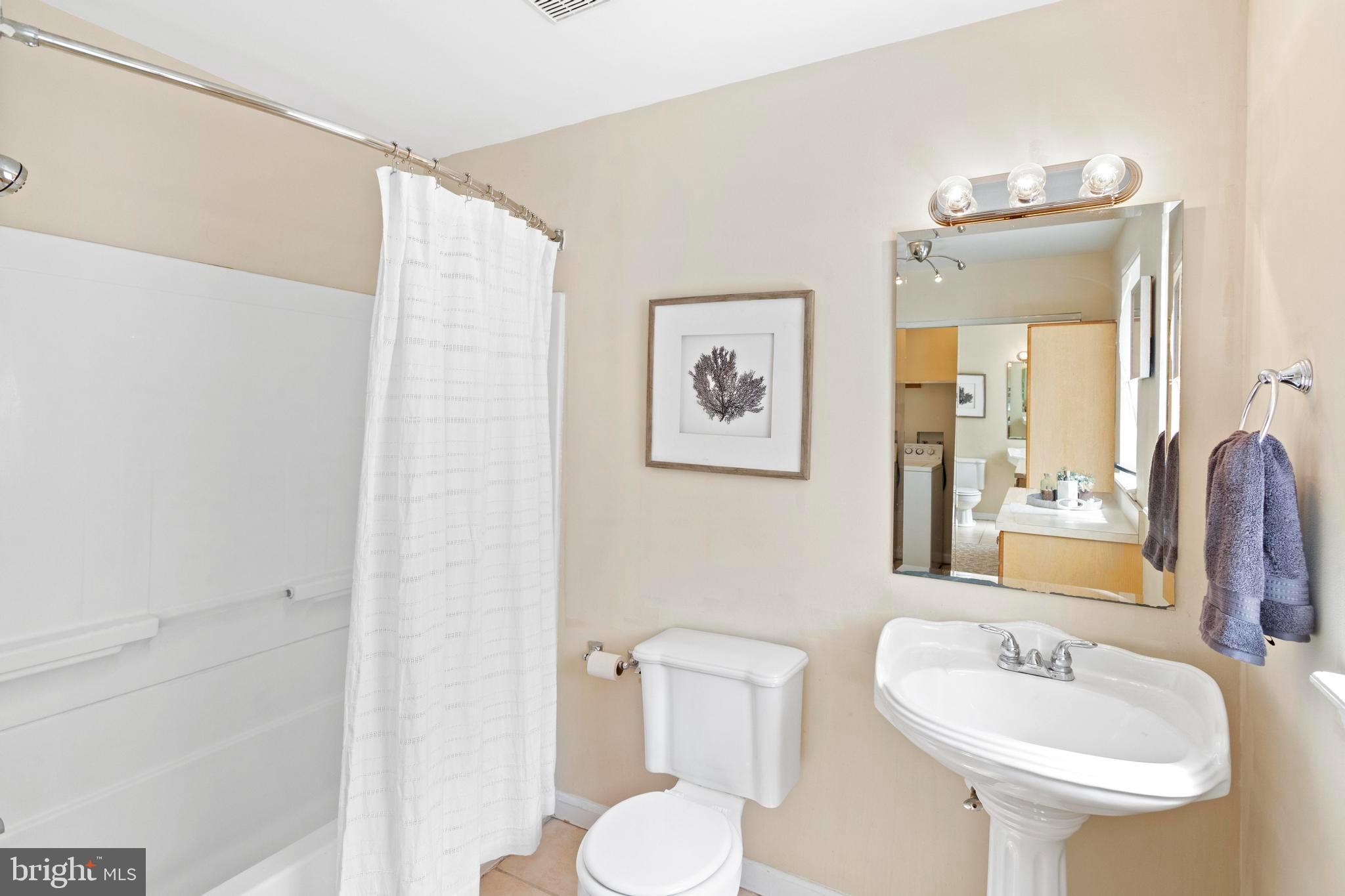 FEDERAL HILL HISTORIC DISTRICT - Residential Lease