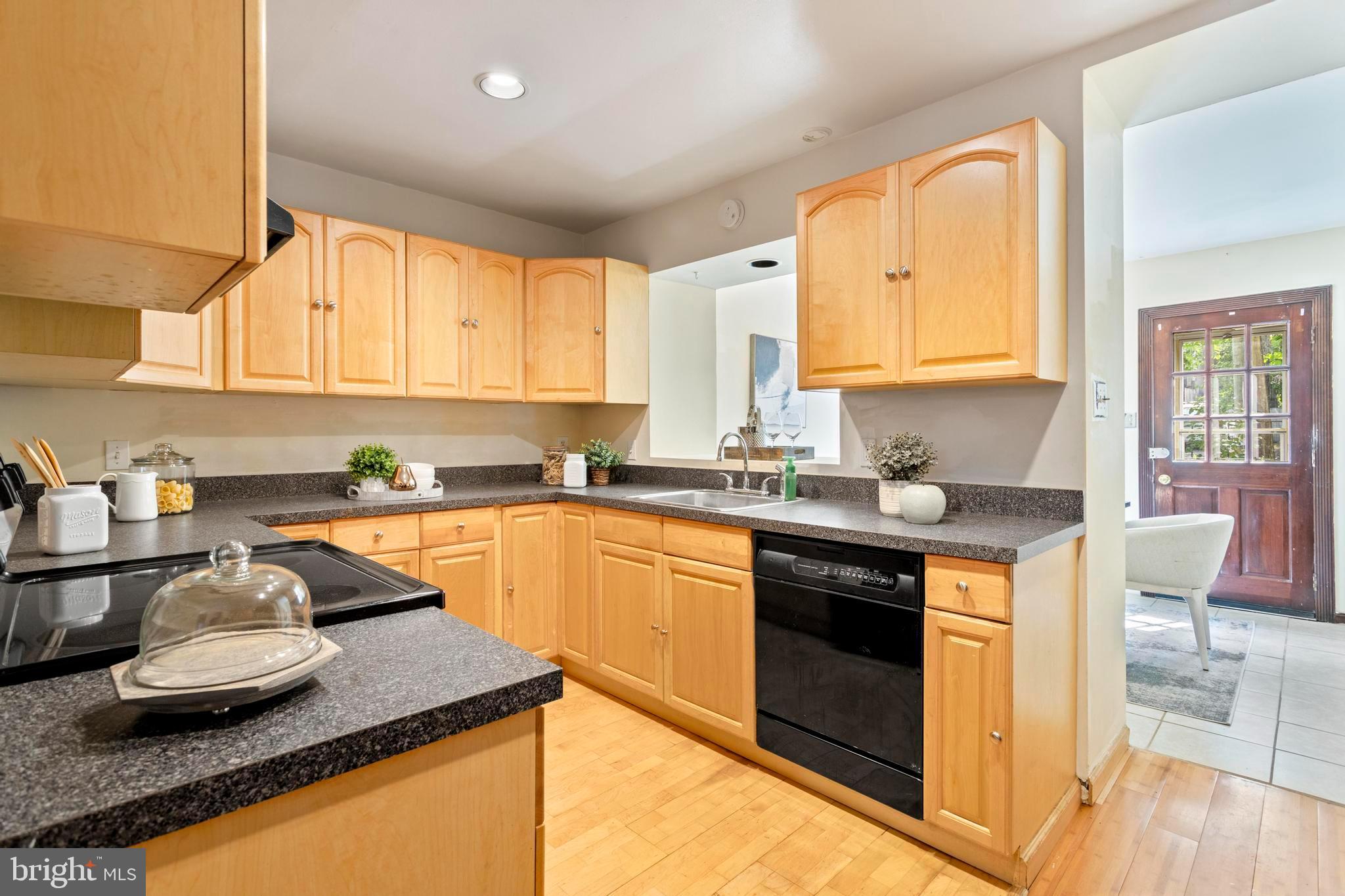 FEDERAL HILL HISTORIC DISTRICT - Residential Lease