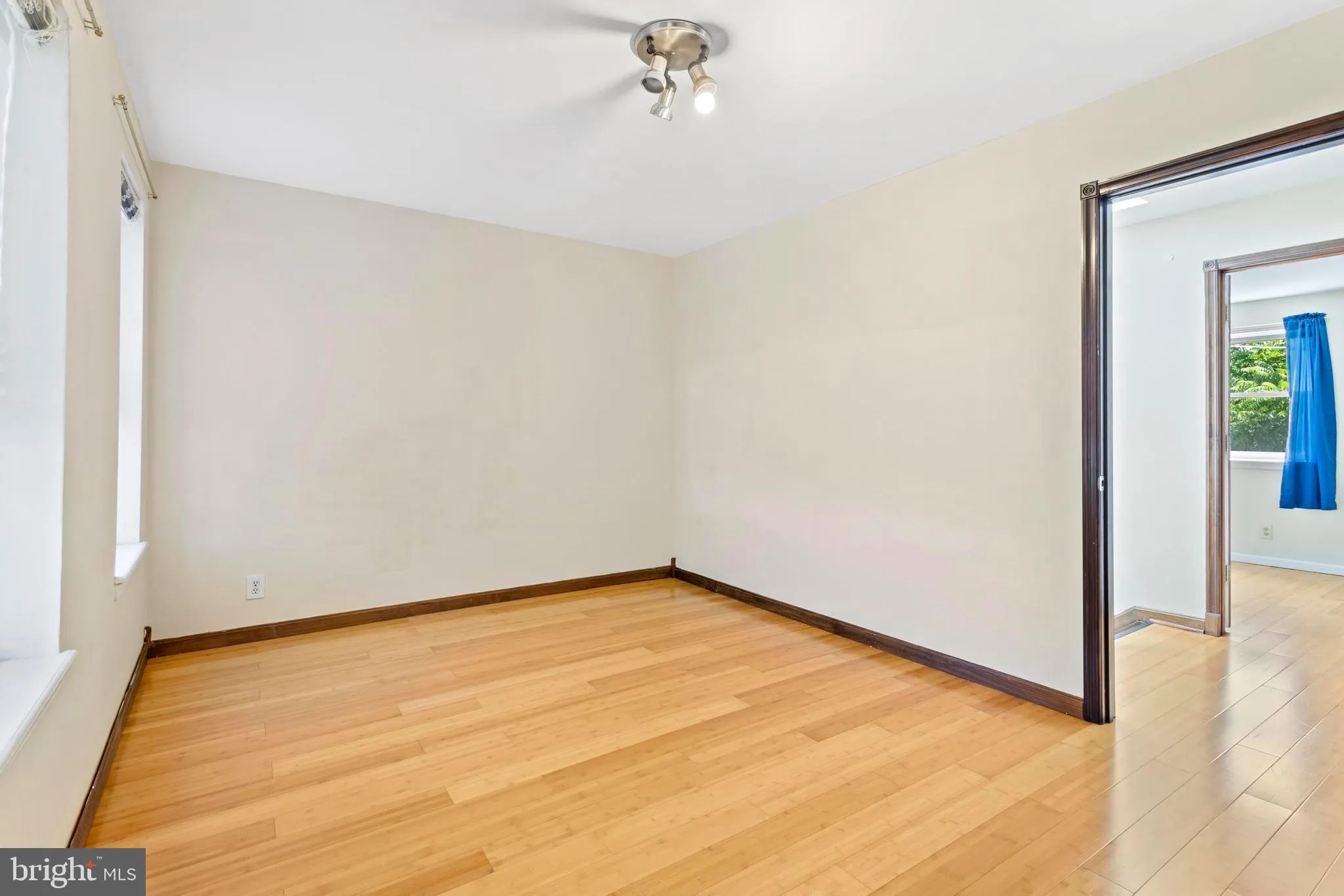 Baltimore, Maryland 21230, United States, 3 Bedrooms Bedrooms, ,1 BathroomBathrooms,Residential,Active,228733